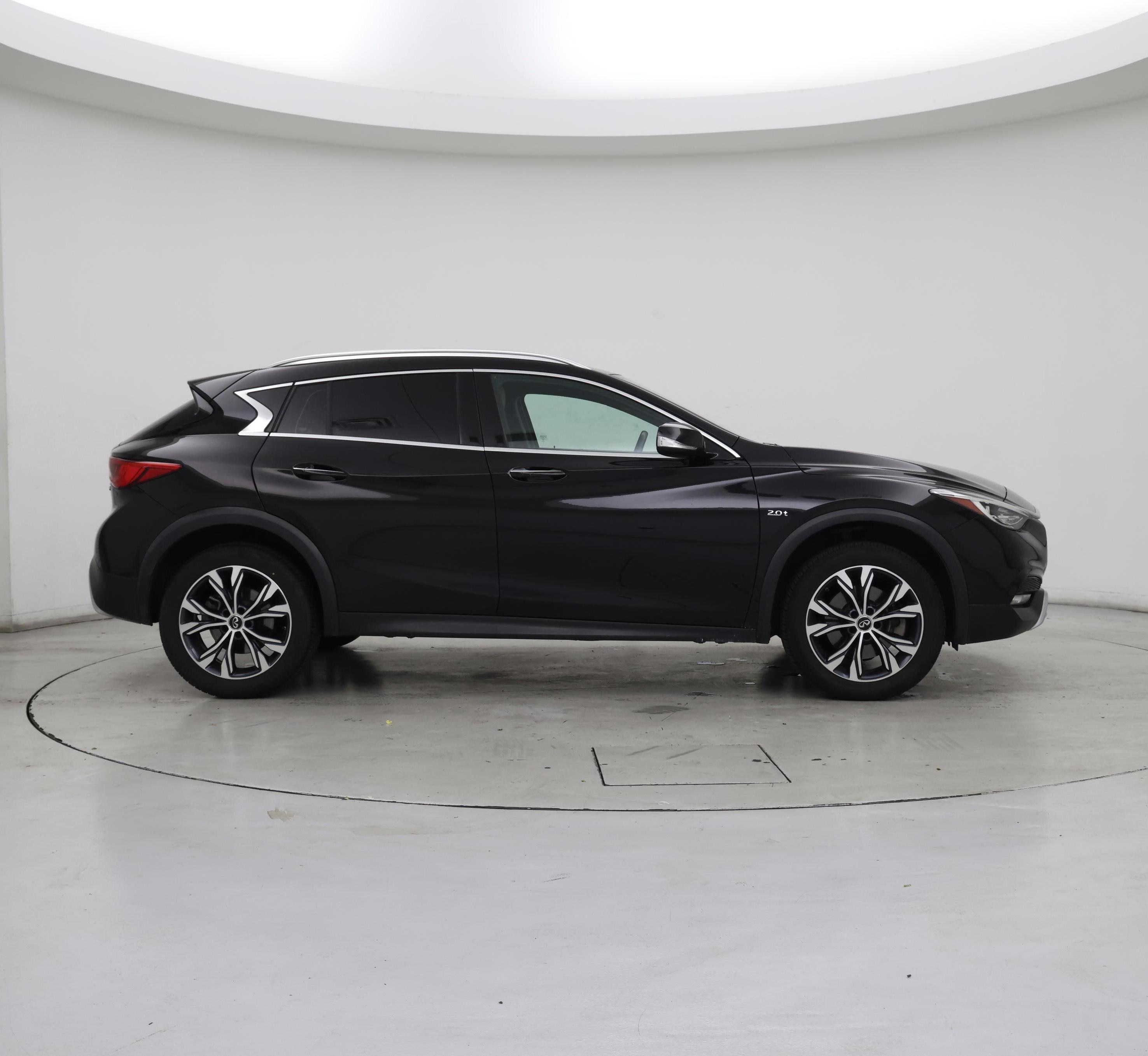 Thumbnail: 2018 INFINITI QX30 - 7