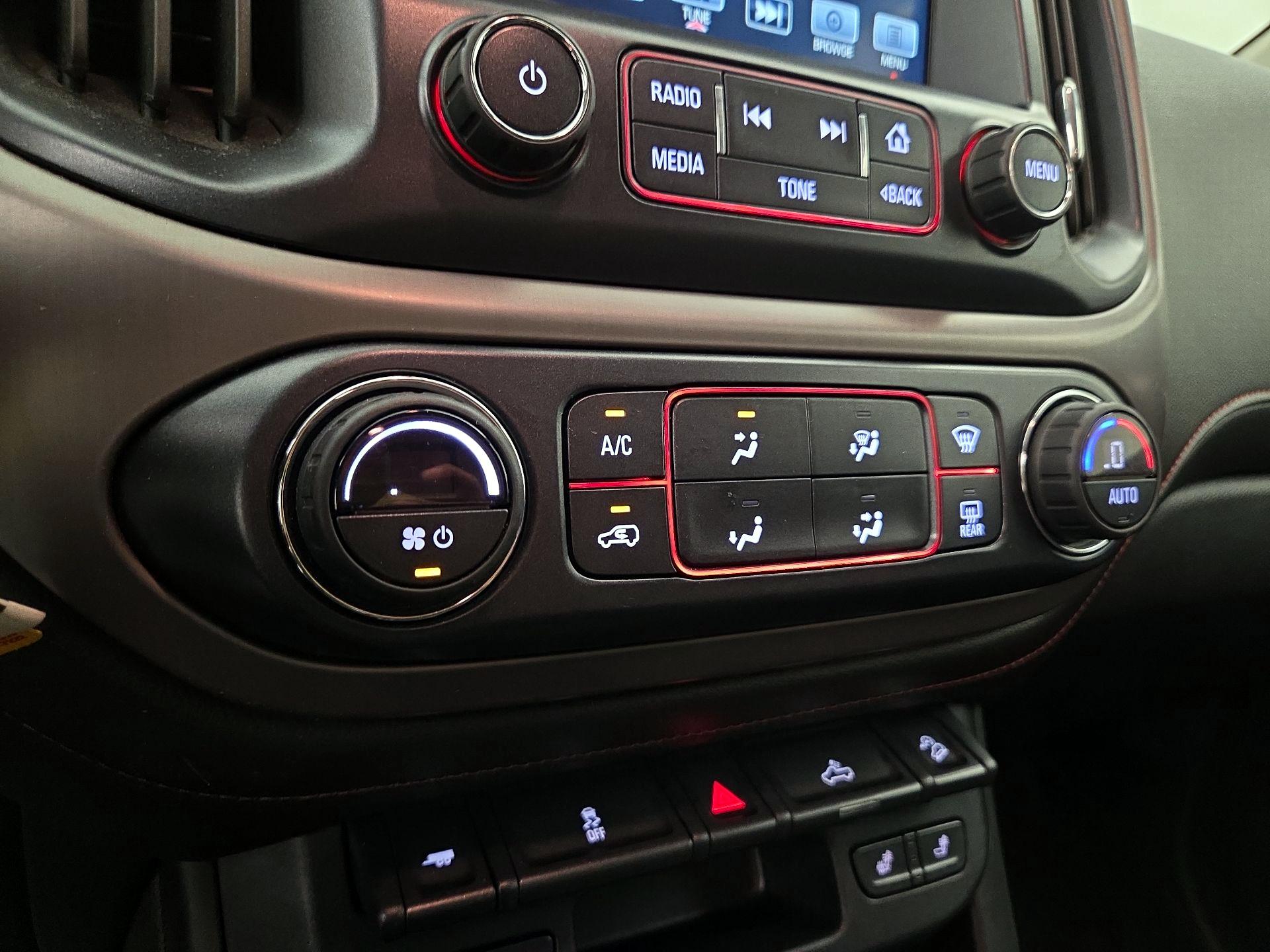 Thumbnail: 2016 GMC Canyon - 16