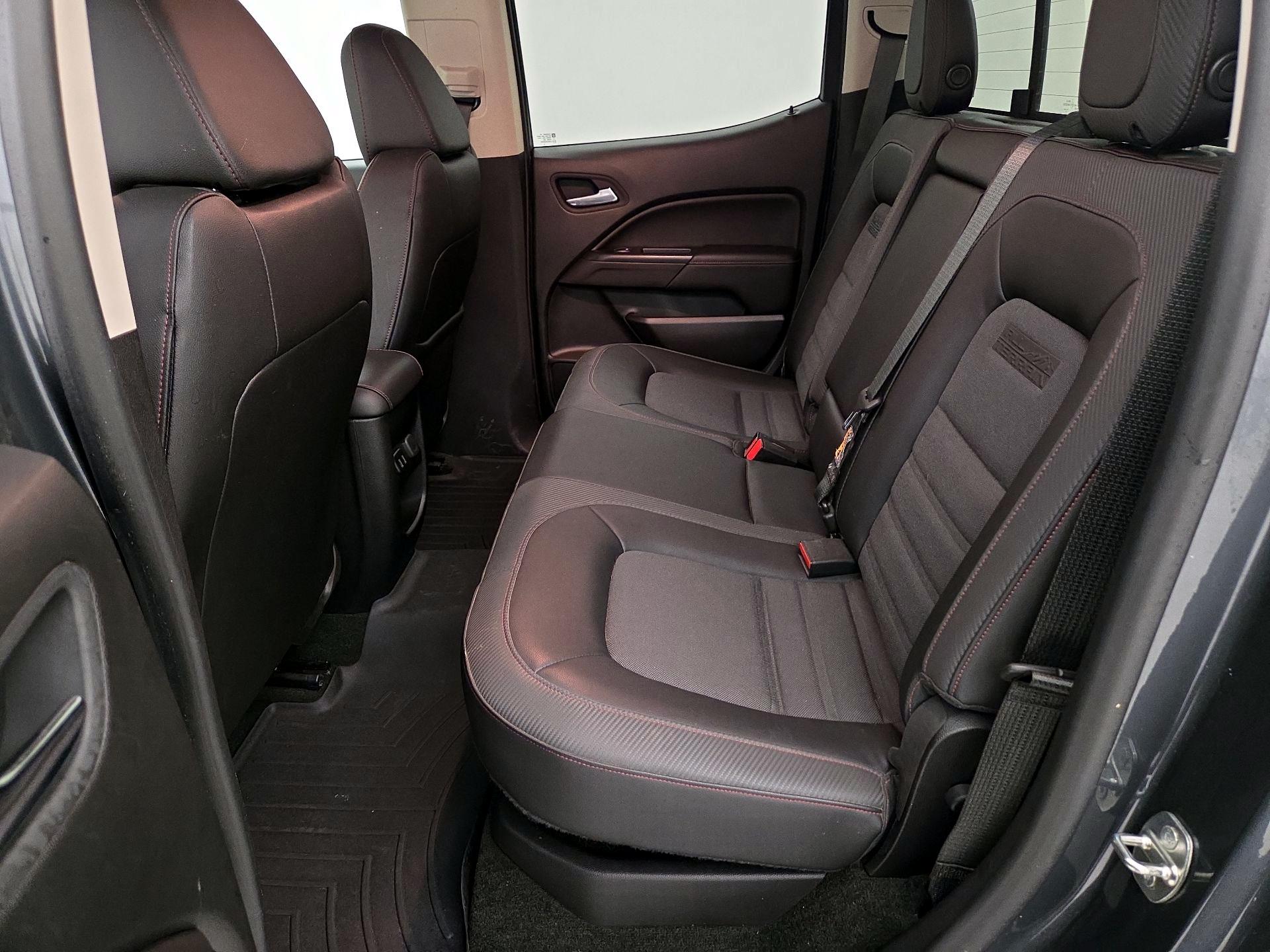 Thumbnail: 2016 GMC Canyon - 19