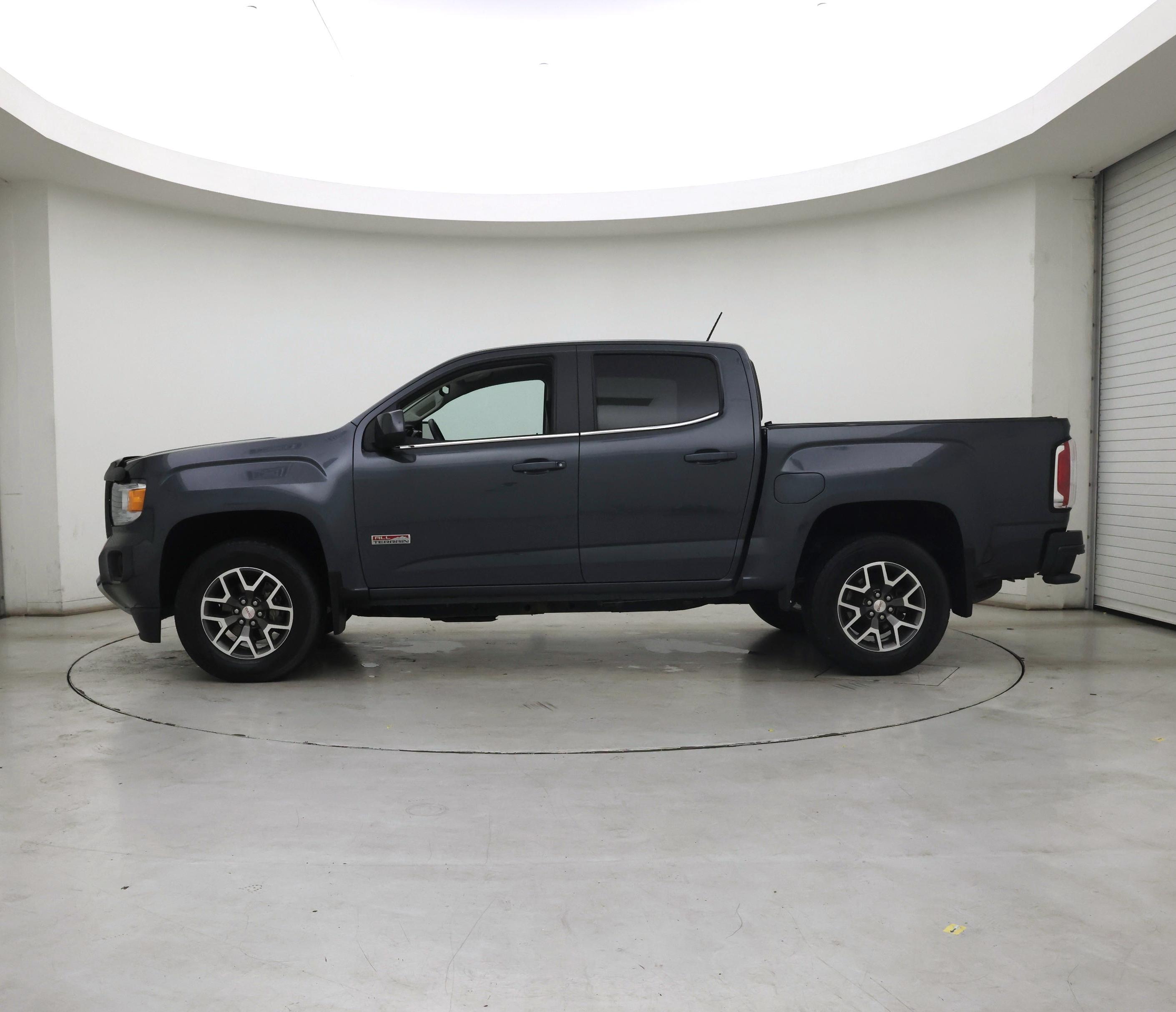 Thumbnail: 2016 GMC Canyon - 3