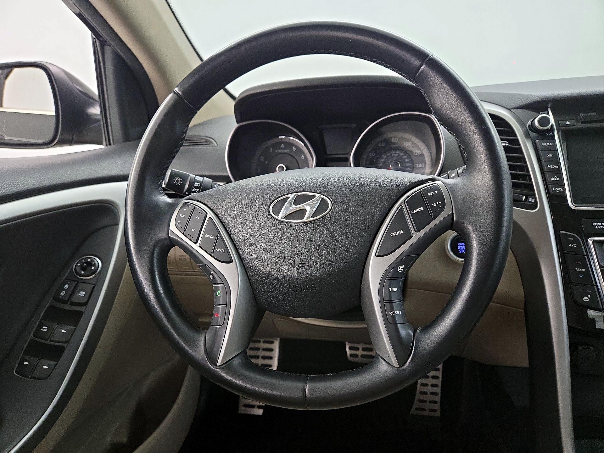 Thumbnail: 2014 Hyundai Elantra - 10