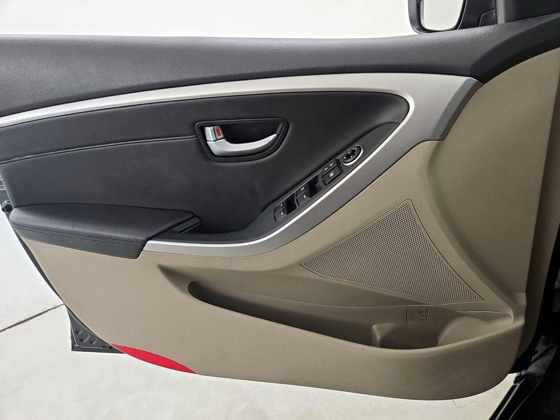 Thumbnail: 2014 Hyundai Elantra - 12
