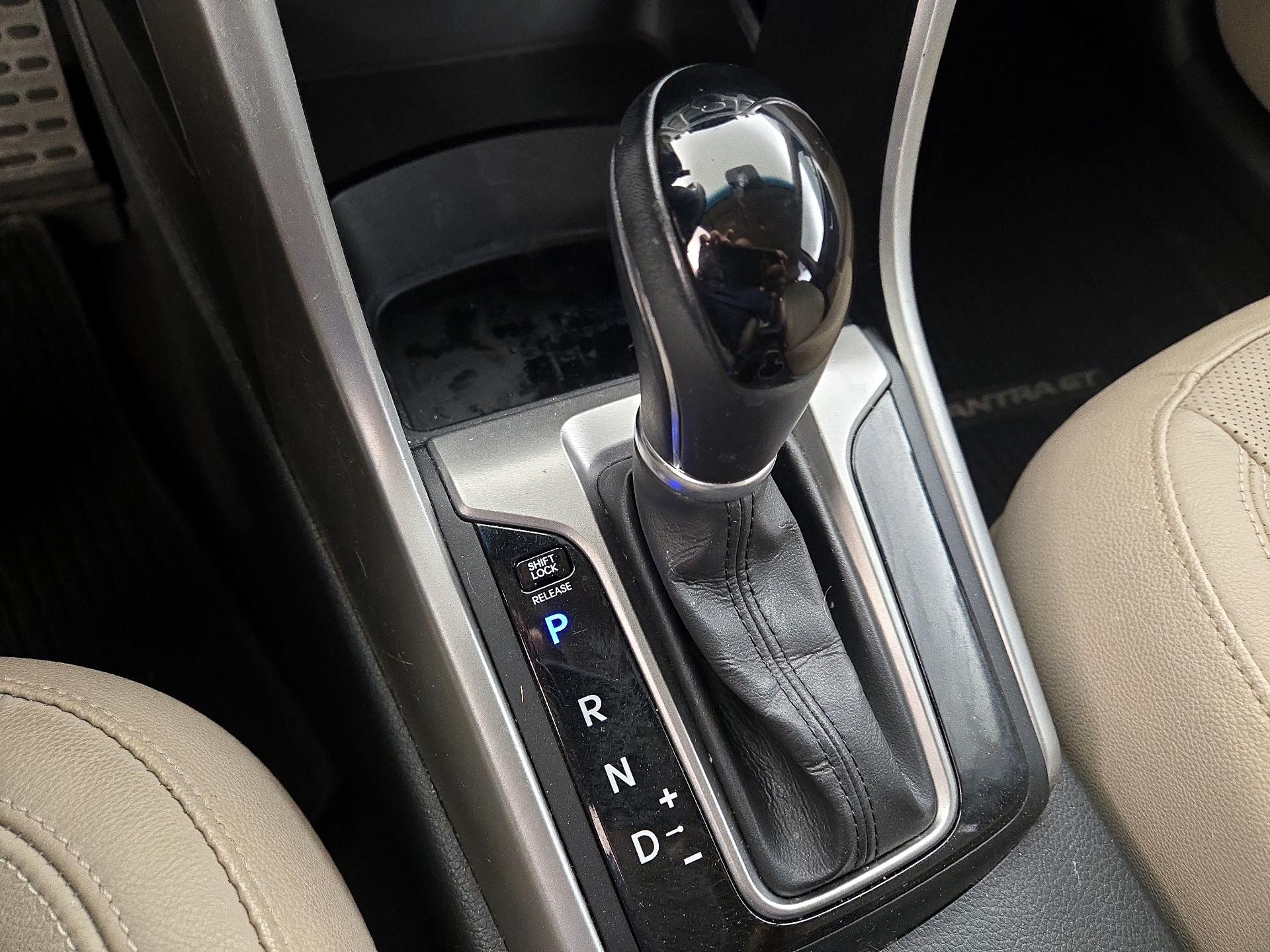 Thumbnail: 2014 Hyundai Elantra - 18