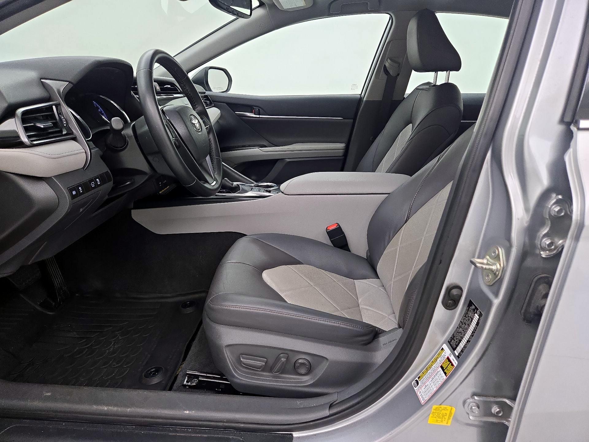 Thumbnail: 2019 Toyota Camry - 11