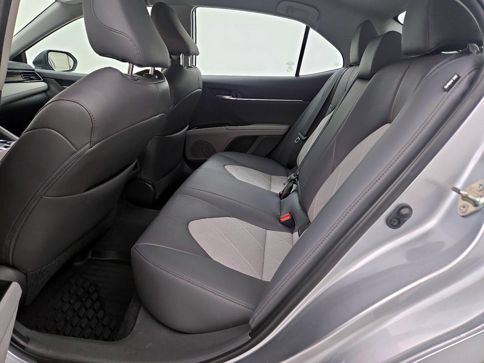 Thumbnail: 2019 Toyota Camry - 18