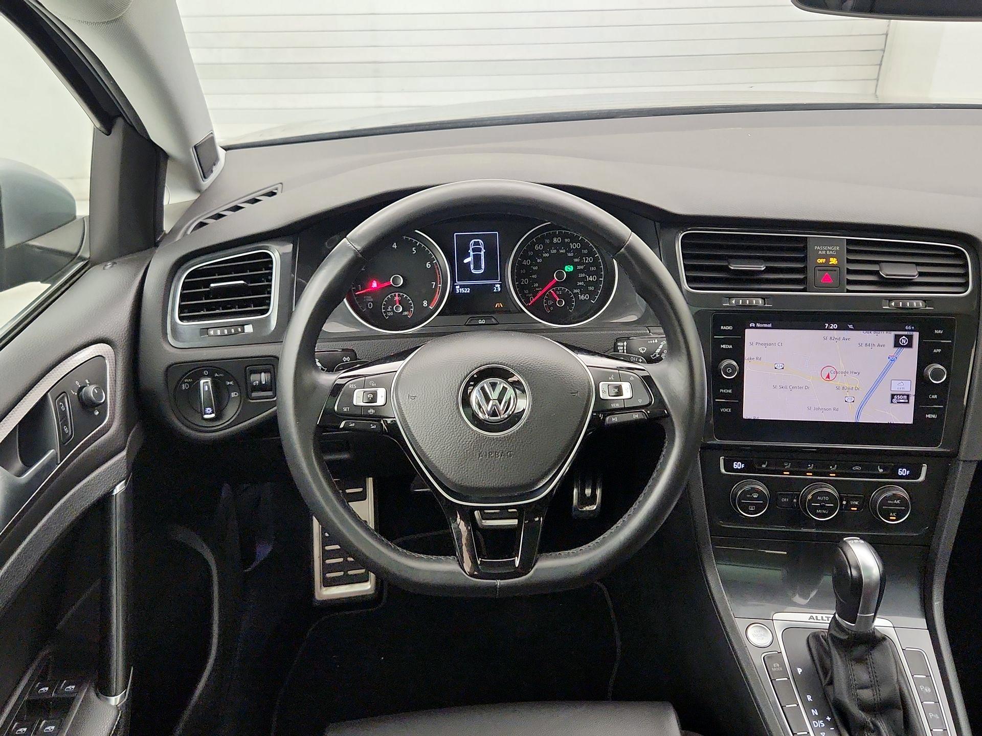 Thumbnail: 2019 Volkswagen Golf - 10