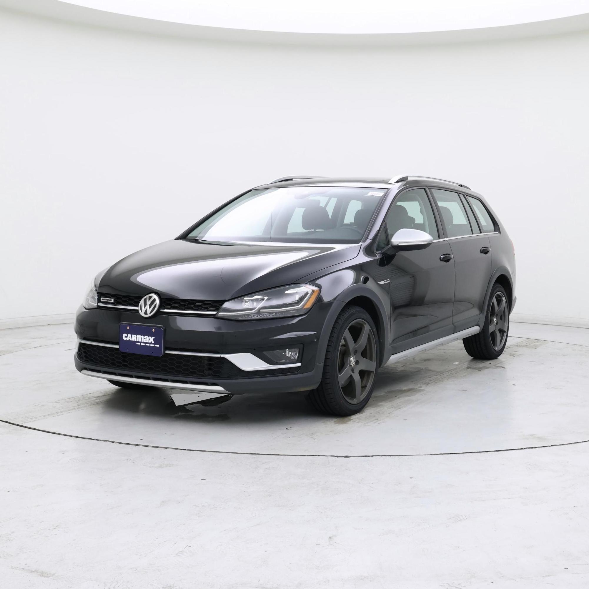 Thumbnail: 2019 Volkswagen Golf - 4