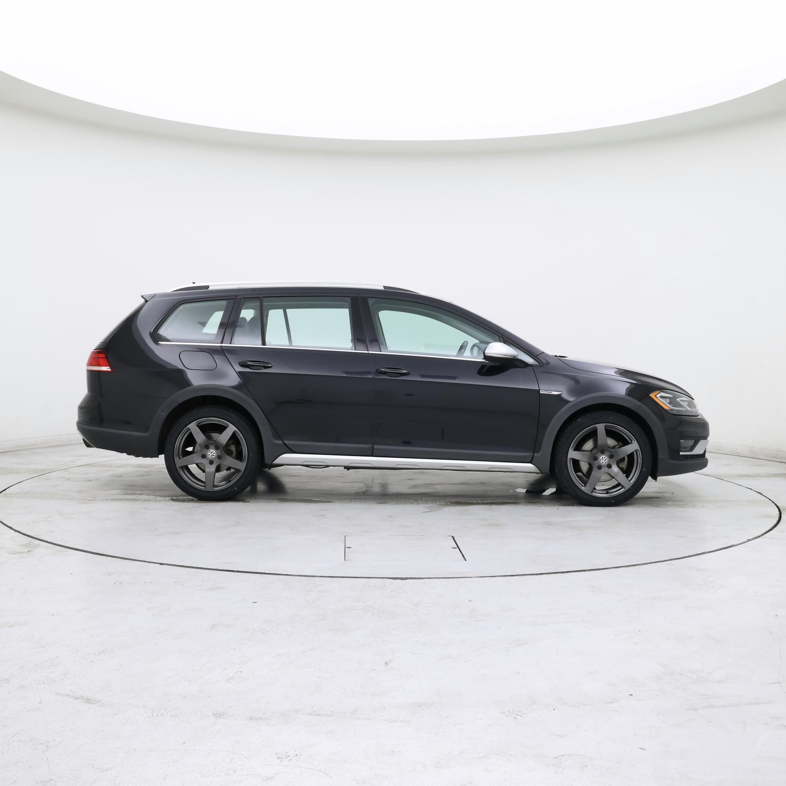 Thumbnail: 2019 Volkswagen Golf - 7