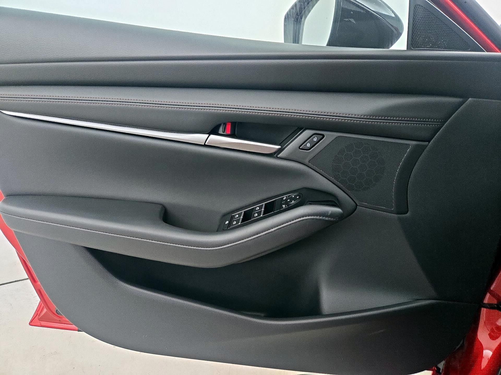 Thumbnail: 2025 Mazda Mazda3 - 12