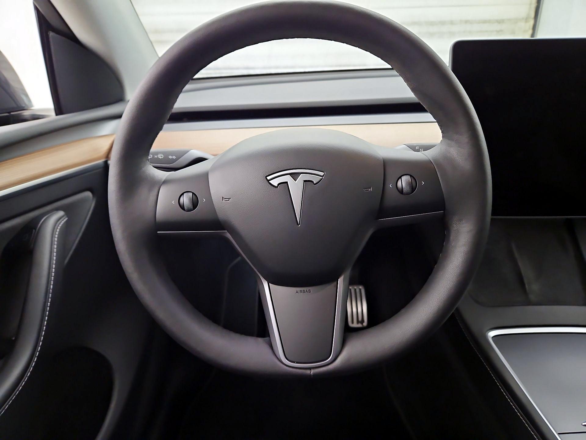 Thumbnail: 2022 Tesla Model Y - 10