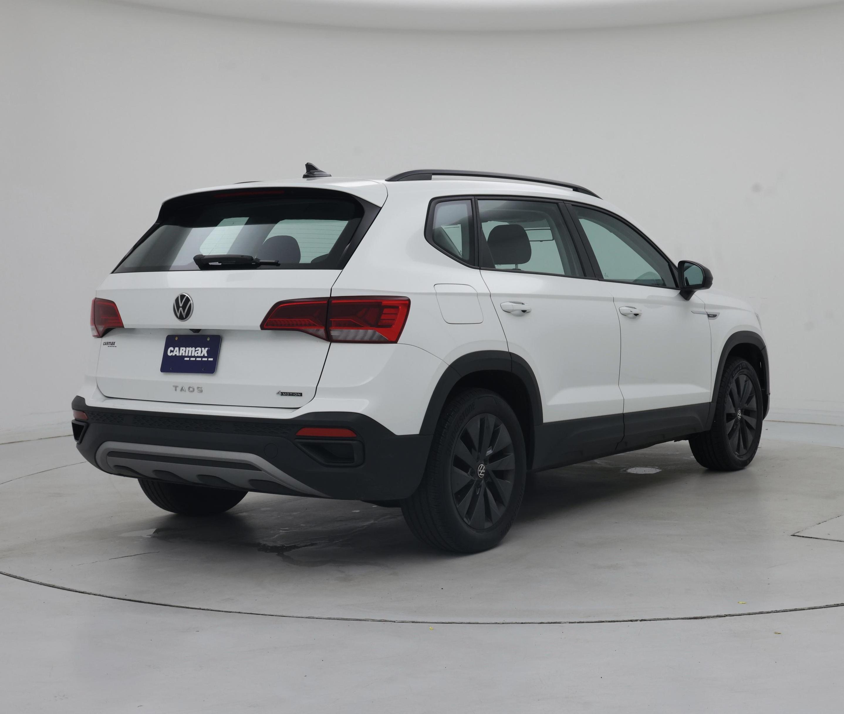 Thumbnail: 2022 Volkswagen Taos - 8