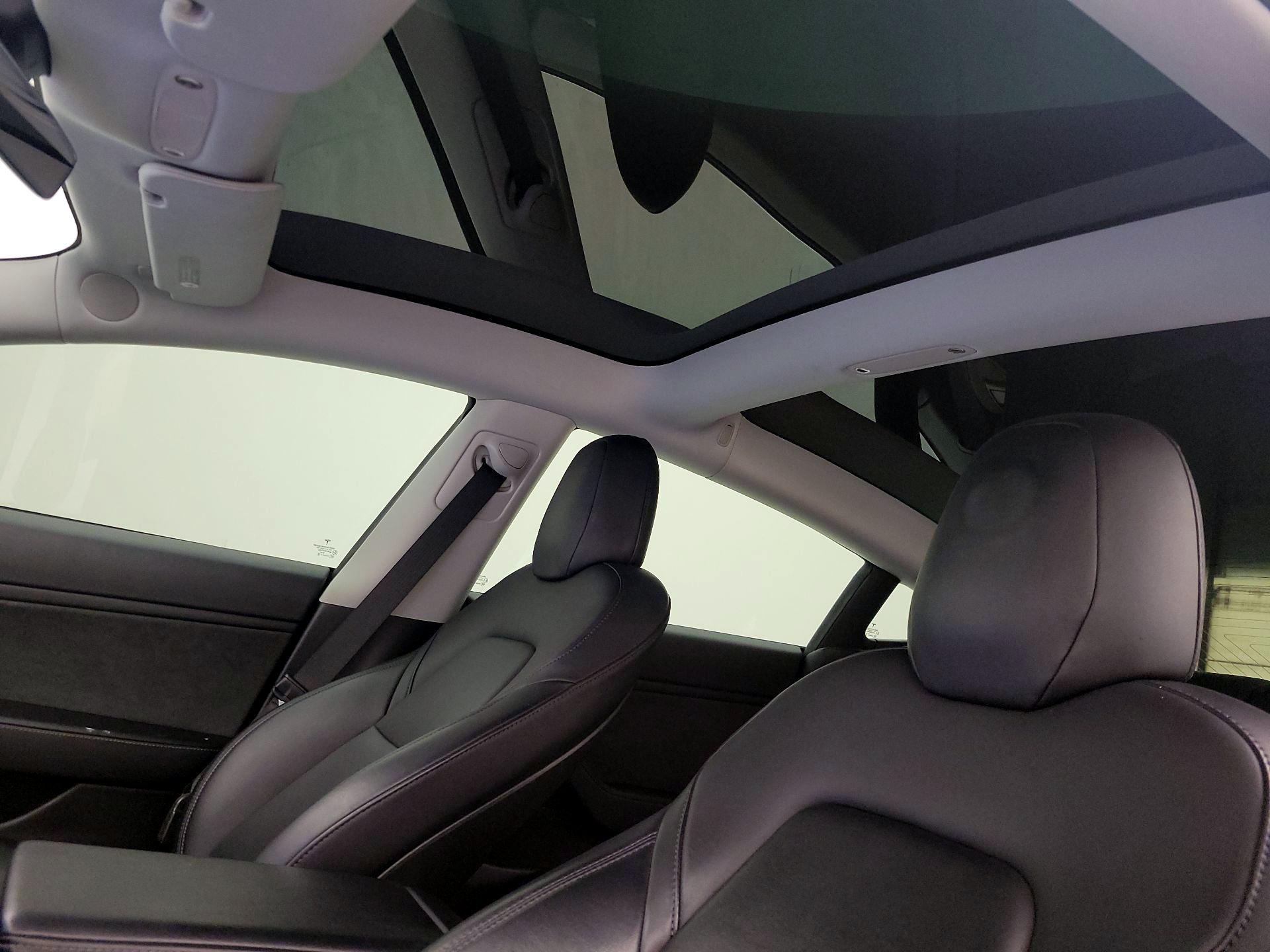 Thumbnail: 2020 Tesla Model 3 - 18