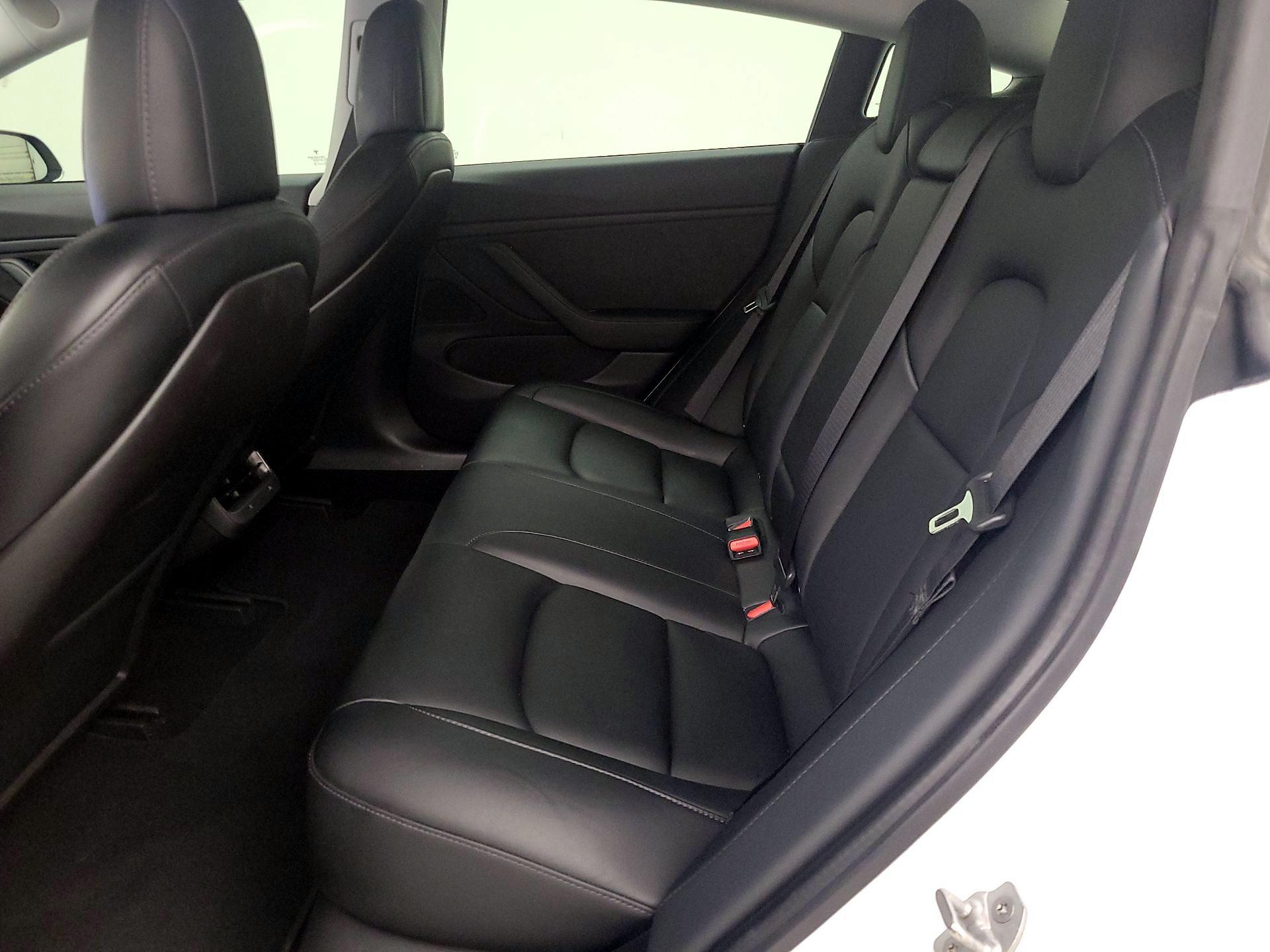 Thumbnail: 2020 Tesla Model 3 - 19