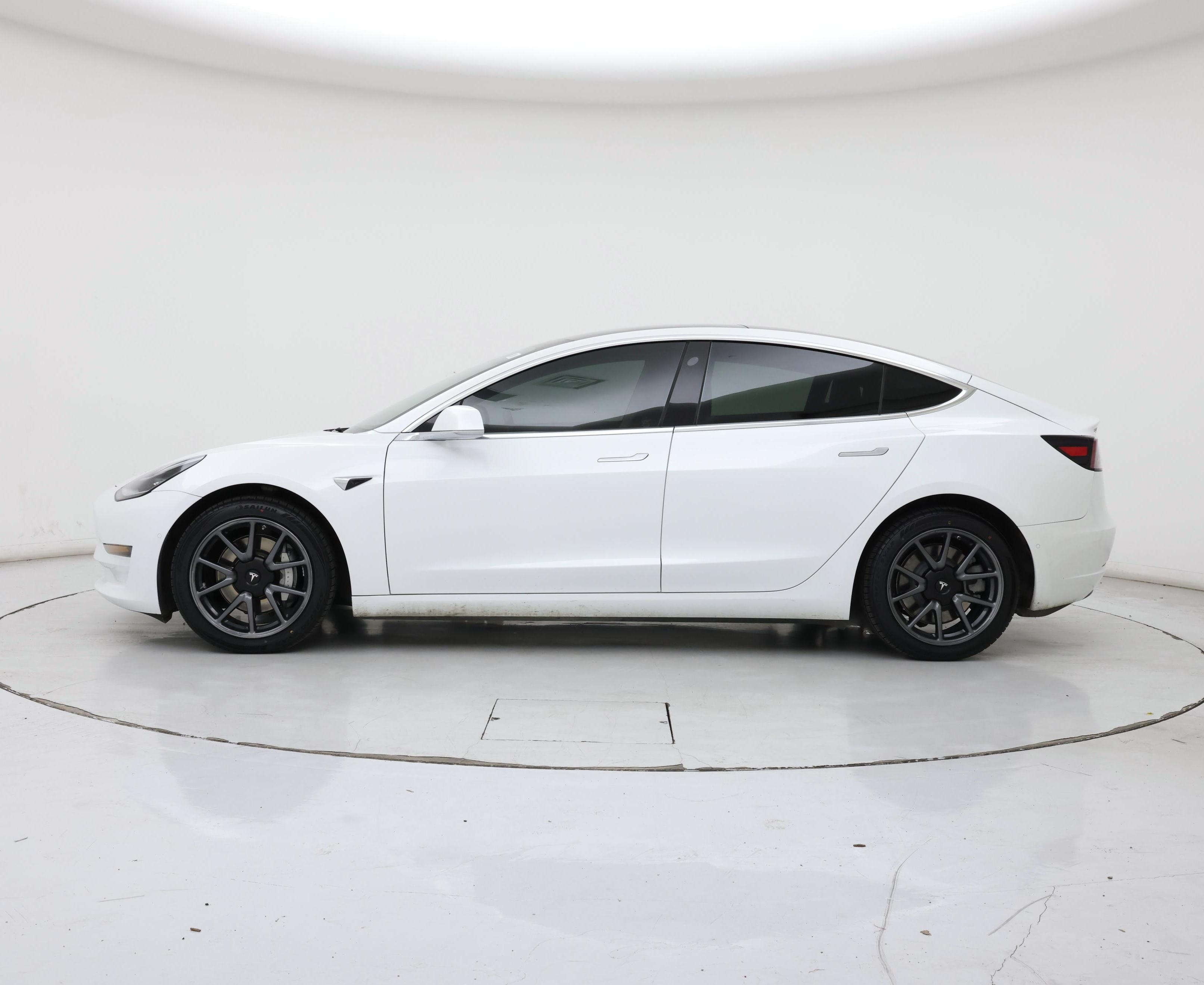 Thumbnail: 2020 Tesla Model 3 - 3