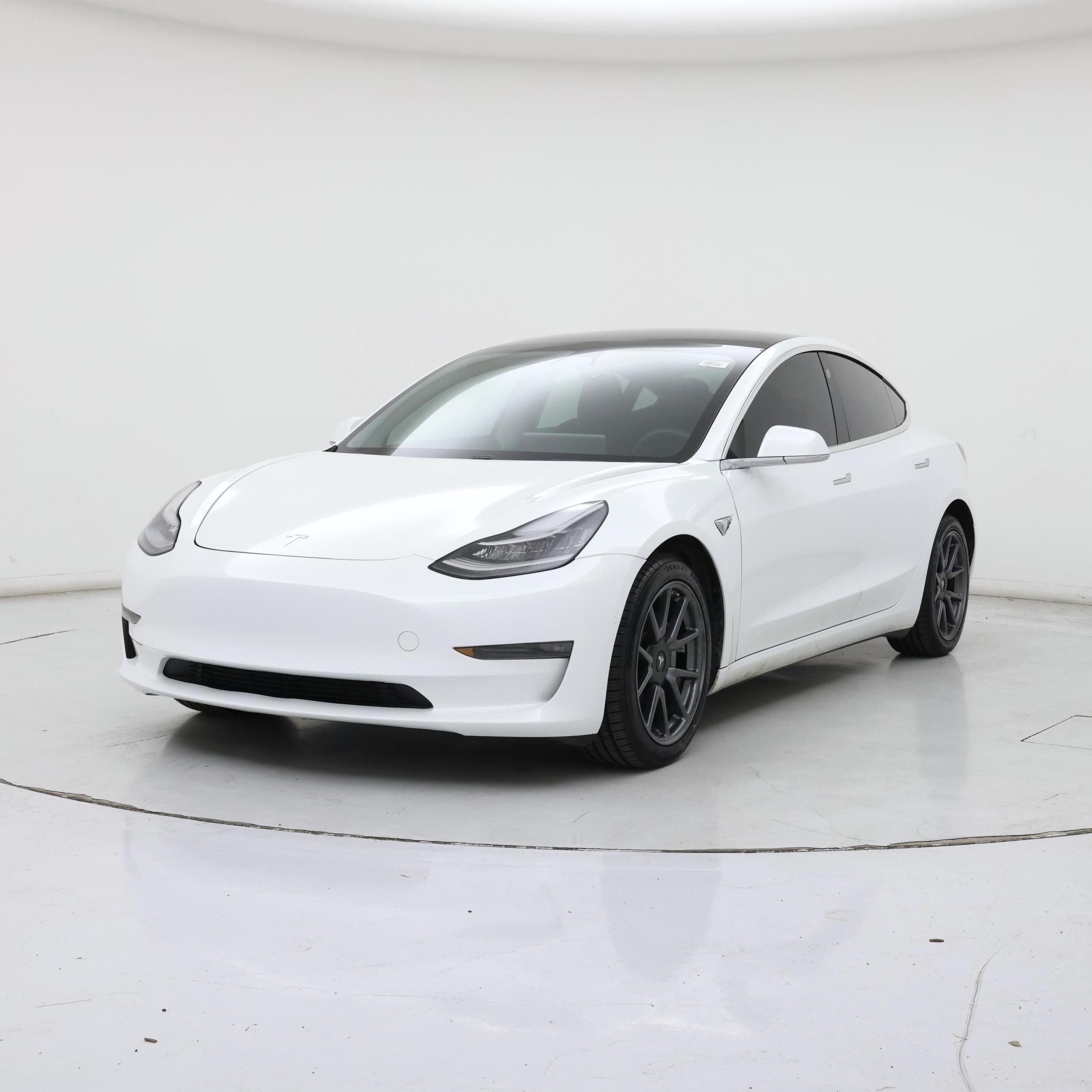 Thumbnail: 2020 Tesla Model 3 - 4