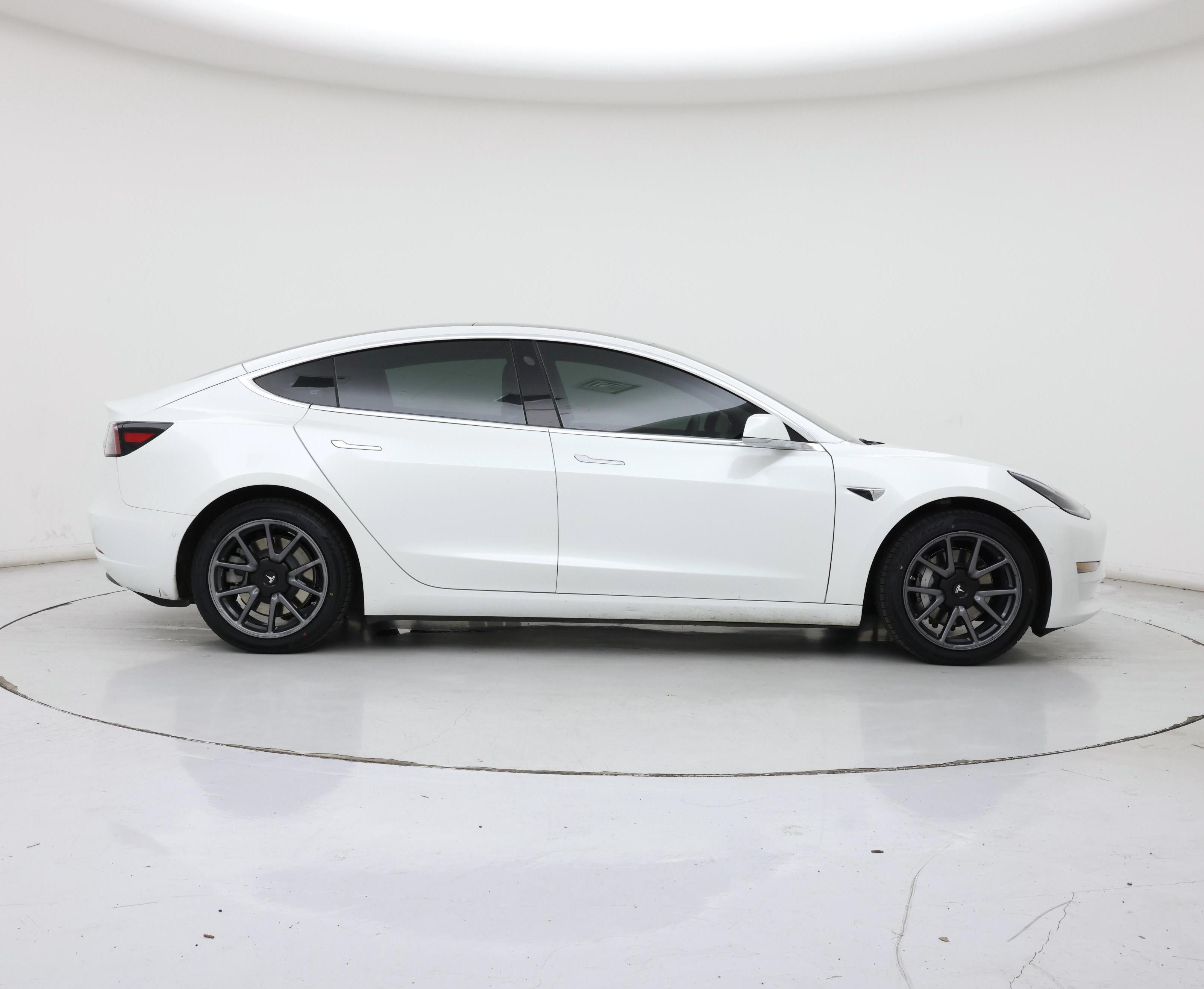 Thumbnail: 2020 Tesla Model 3 - 7