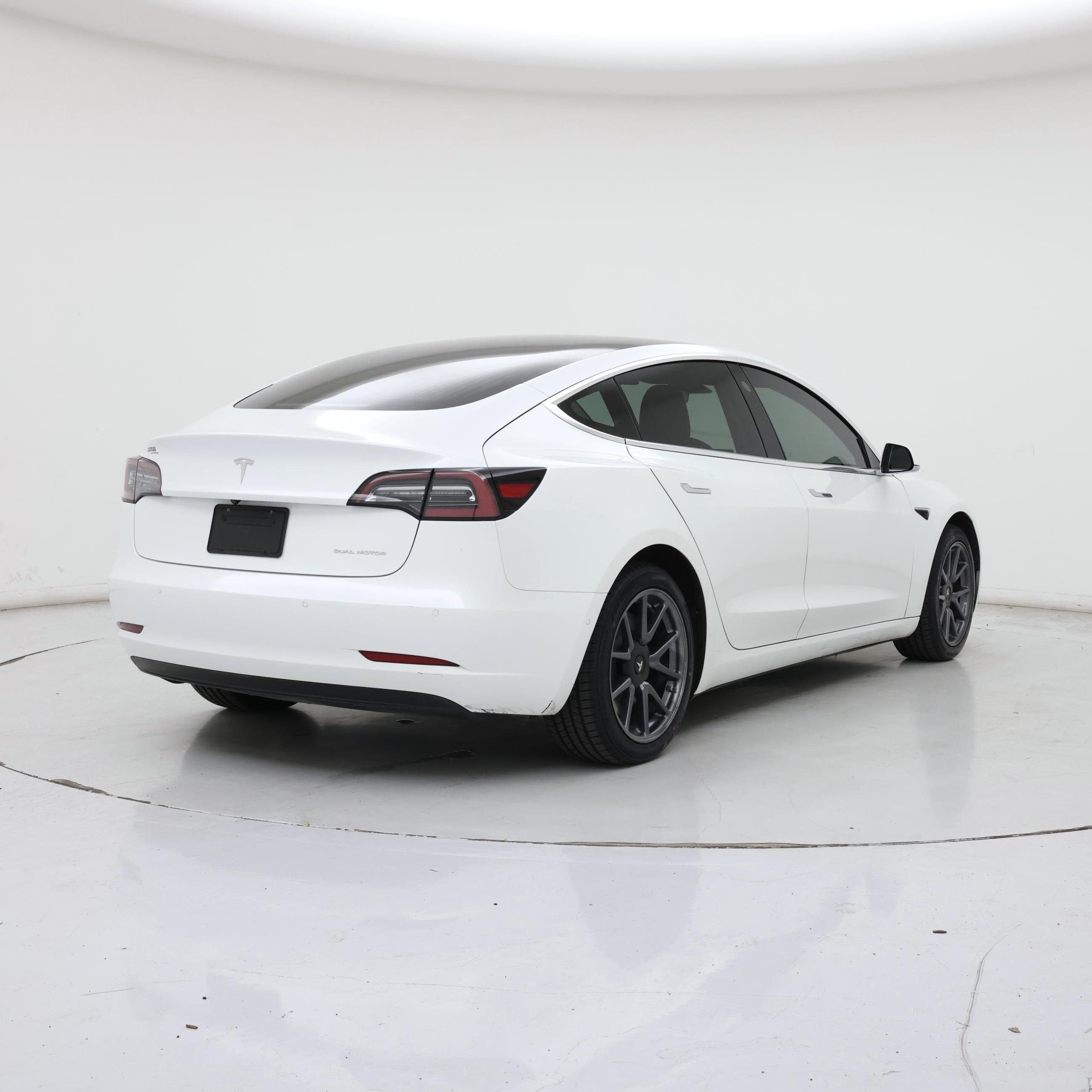 Thumbnail: 2020 Tesla Model 3 - 8