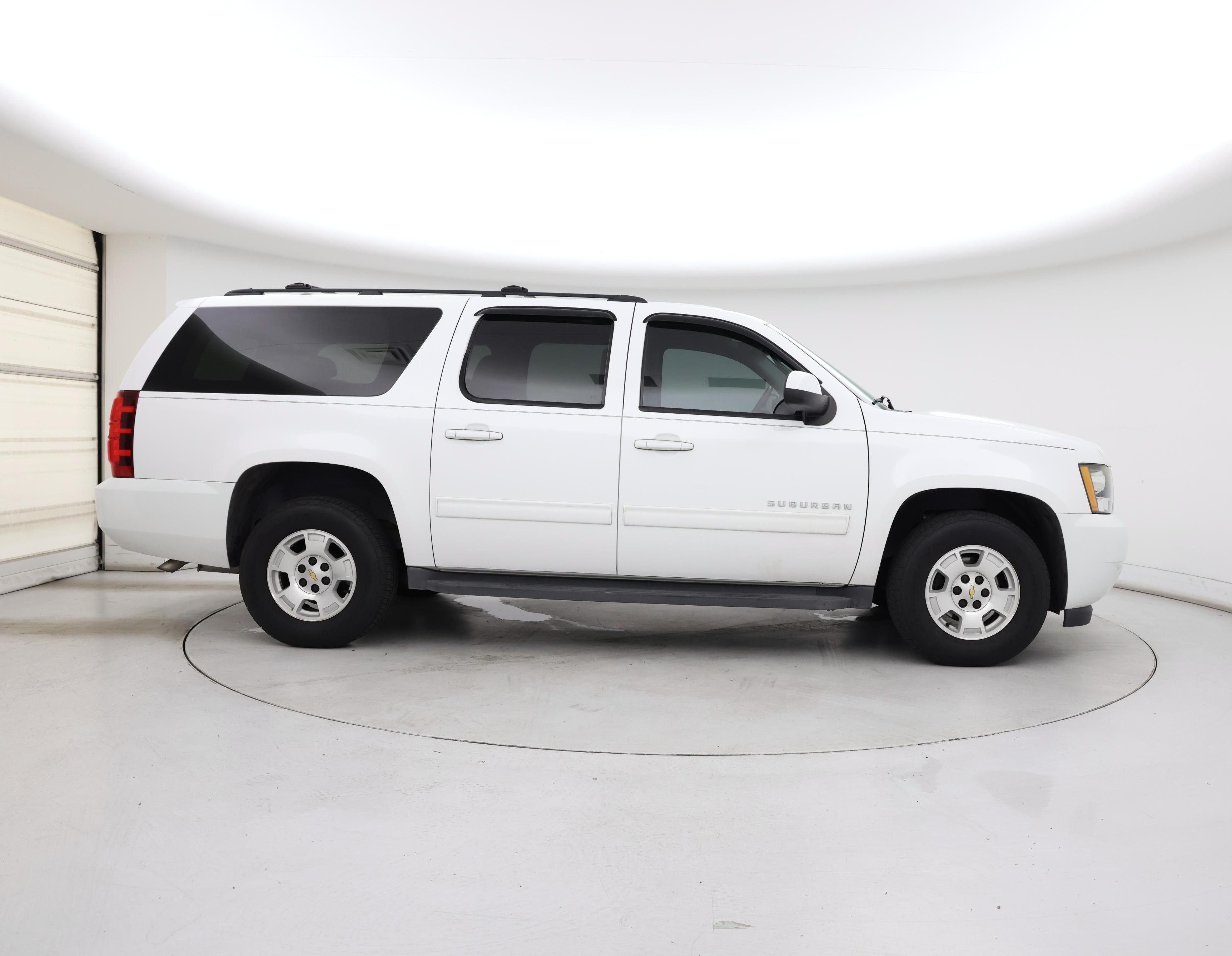 Thumbnail: 2014 Chevrolet Suburban - 7