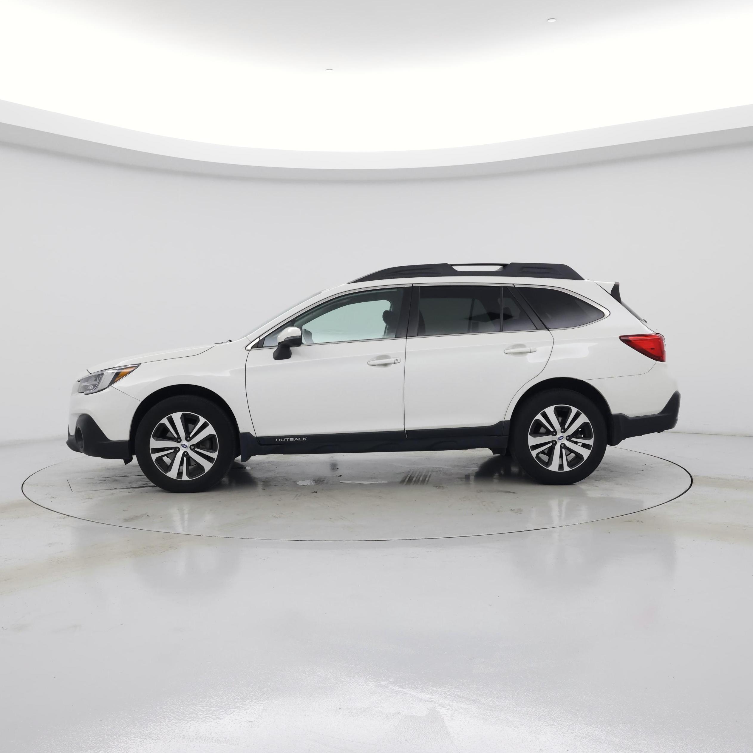 Thumbnail: 2019 Subaru Outback - 3