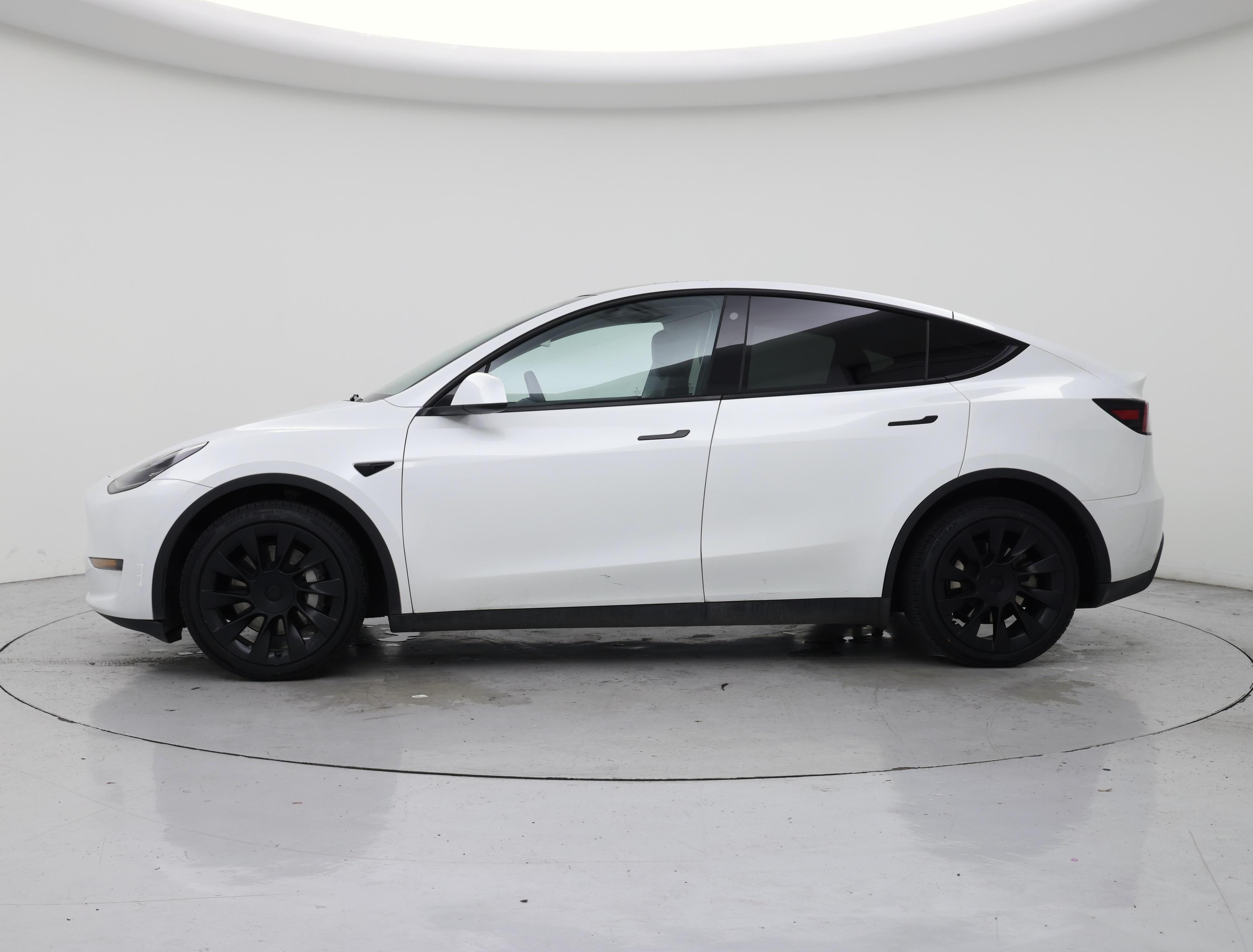 Thumbnail: 2023 Tesla Model Y - 3