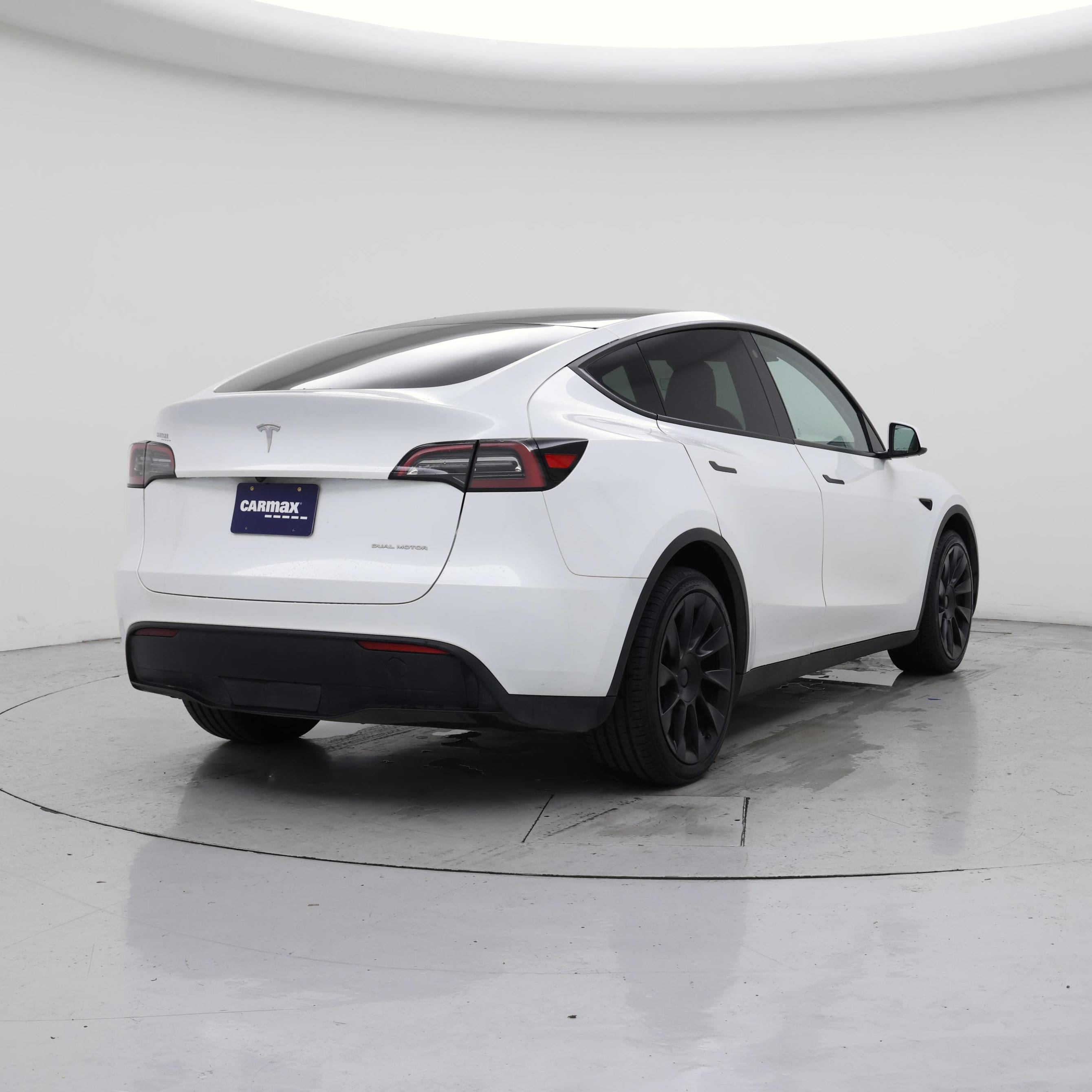 Thumbnail: 2023 Tesla Model Y - 8