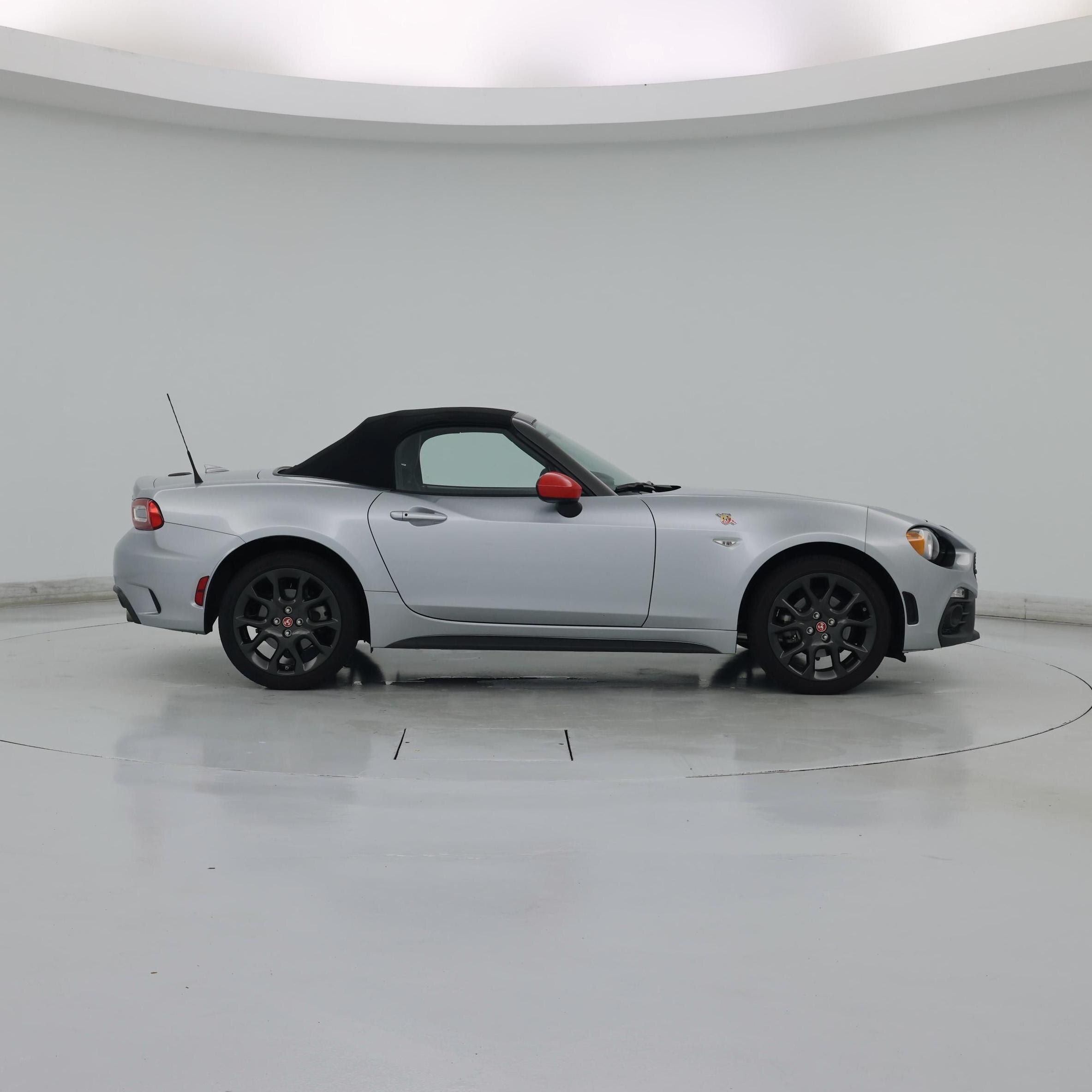 Thumbnail: 2020 Fiat 124 Spider - 7