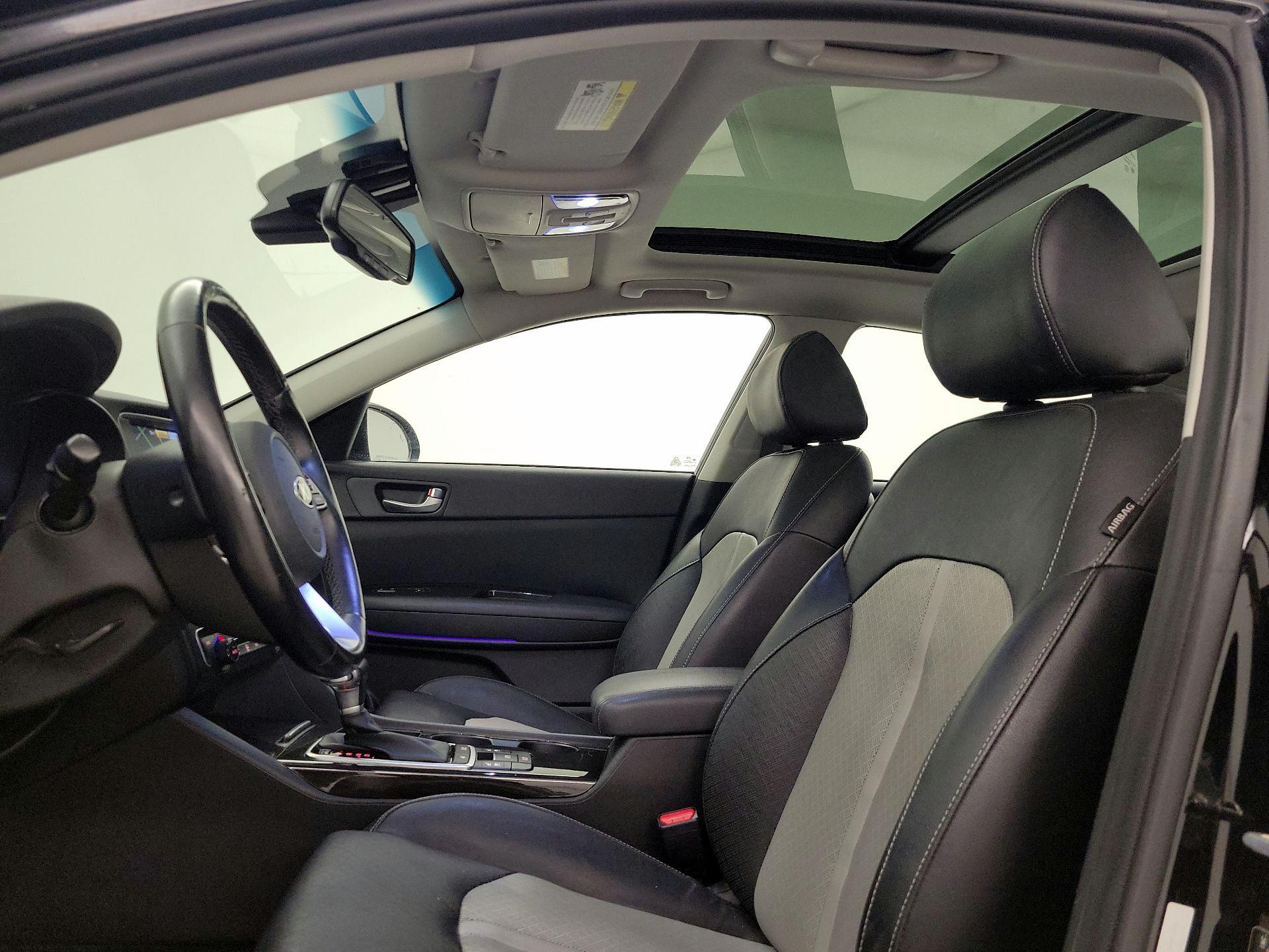 Thumbnail: 2019 Kia Optima - 19
