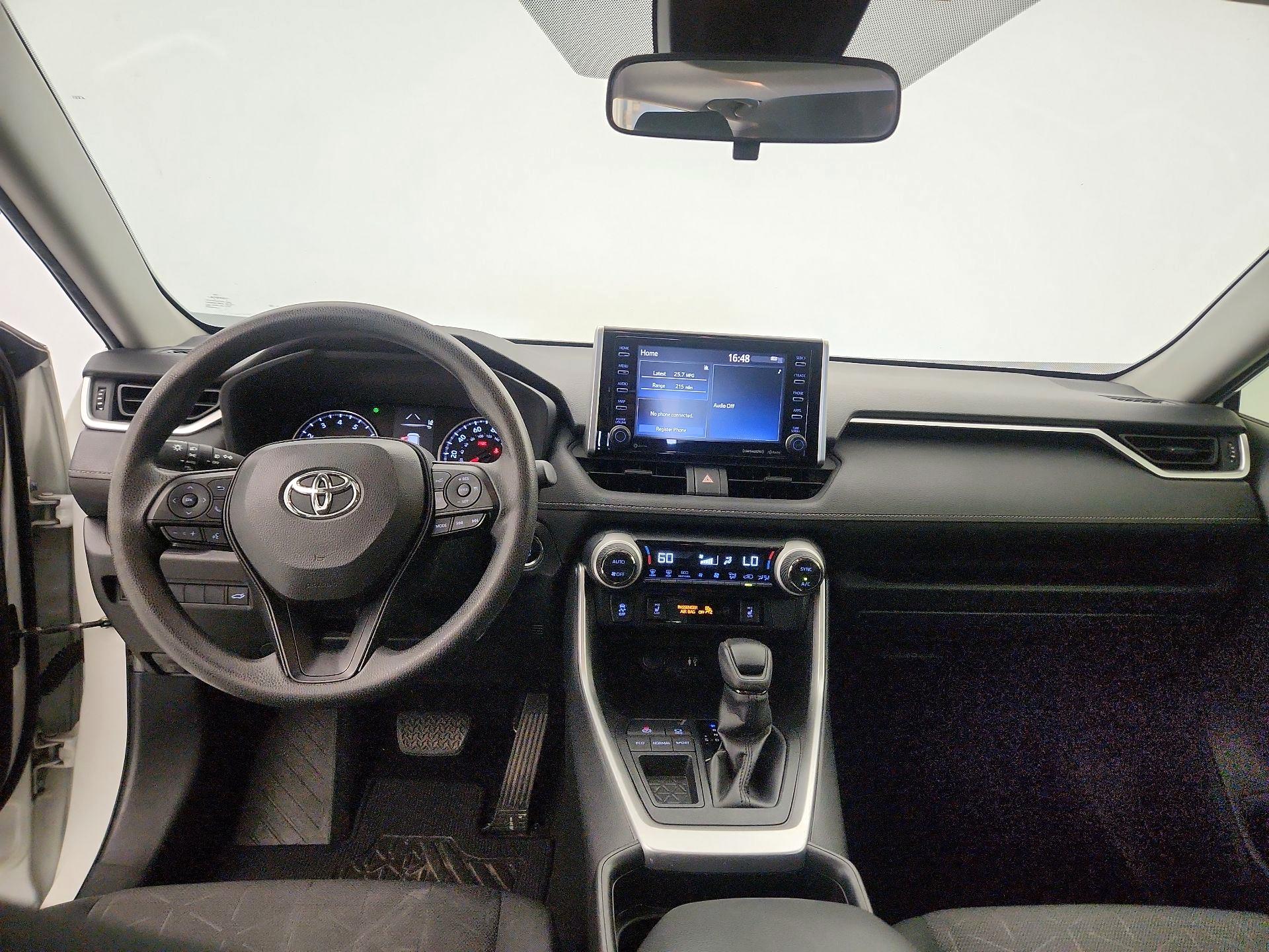 Thumbnail: 2019 Toyota RAV4 - 9