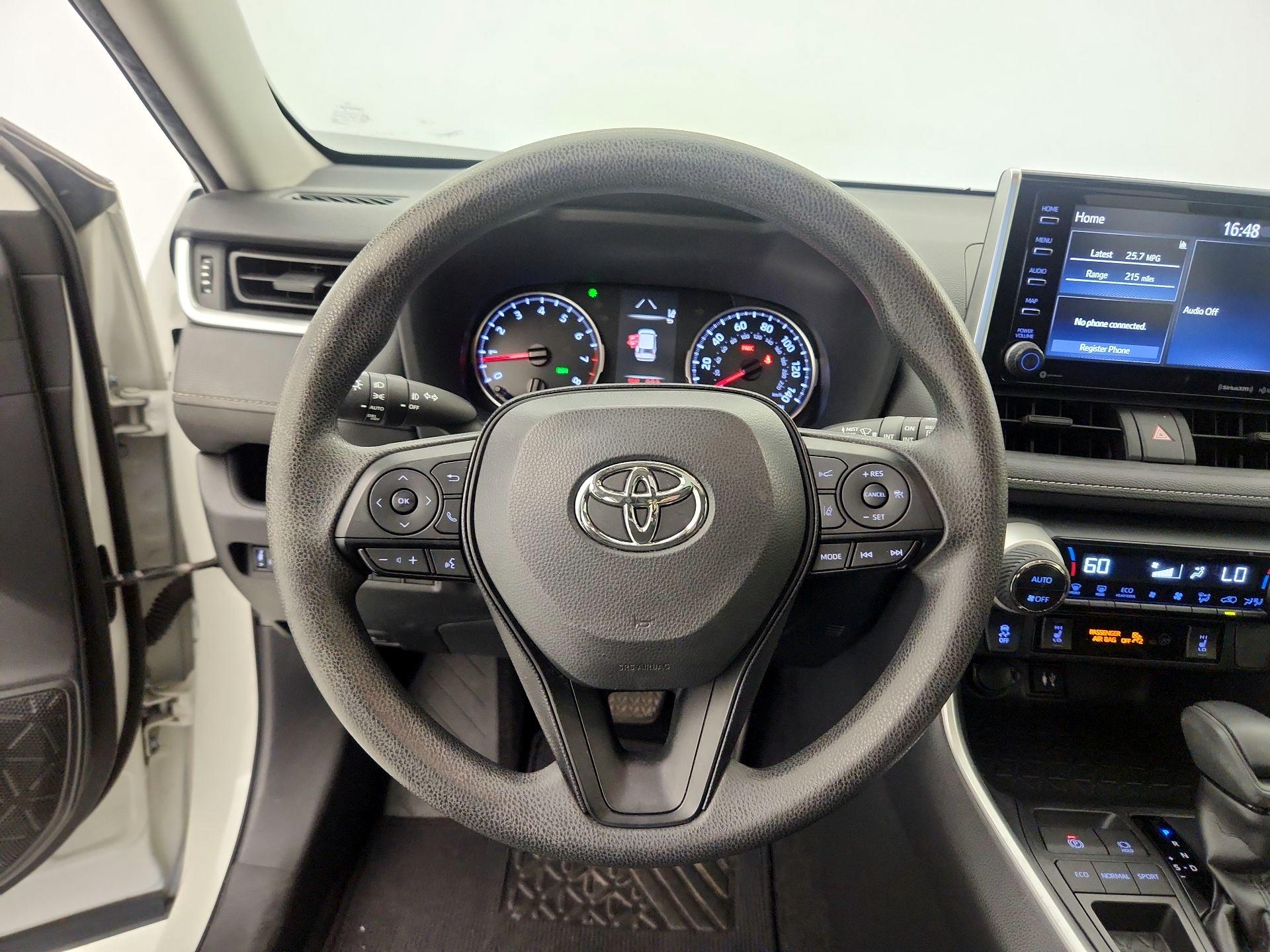 Thumbnail: 2019 Toyota RAV4 - 10