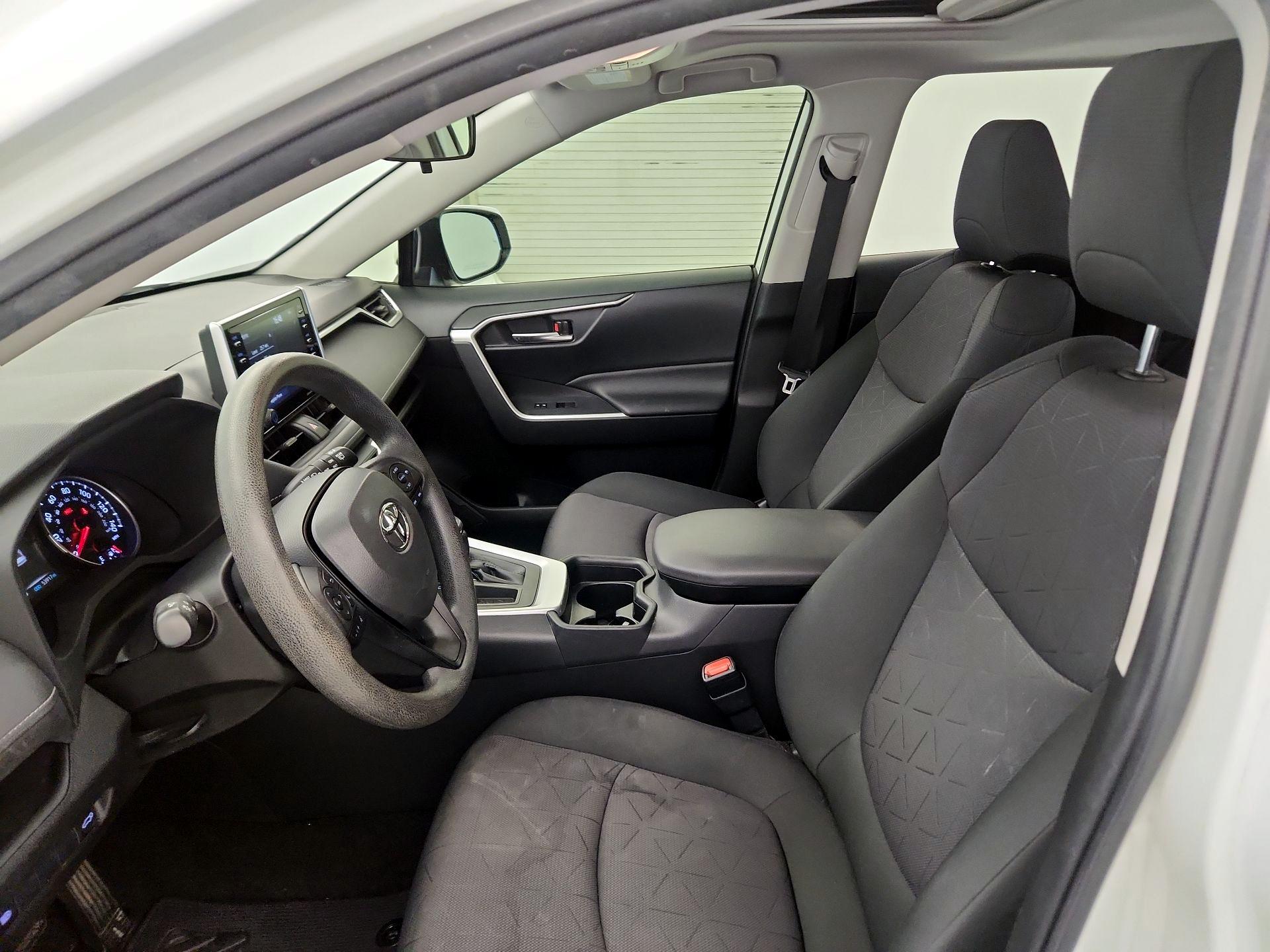 Thumbnail: 2019 Toyota RAV4 - 11