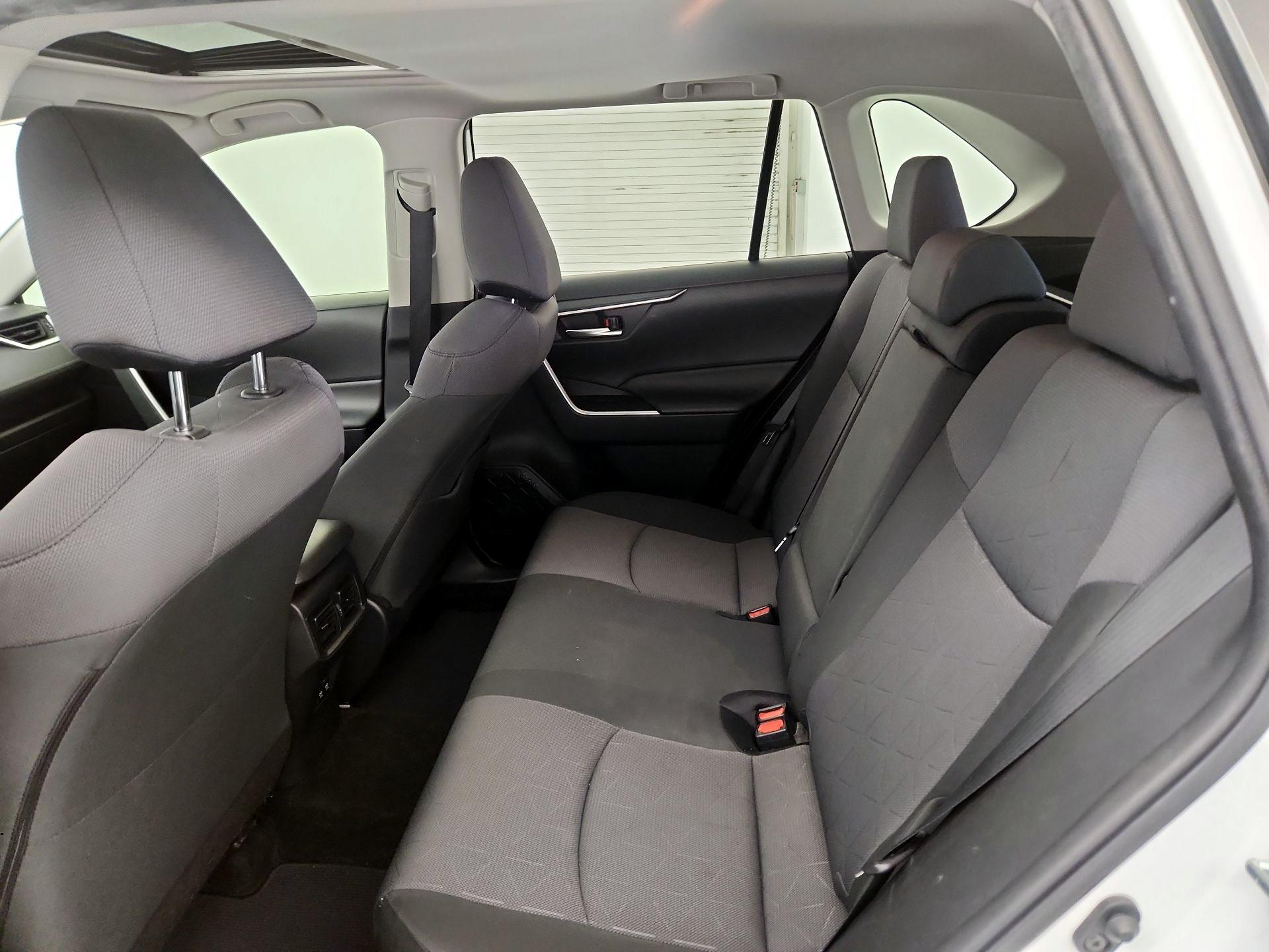 Thumbnail: 2019 Toyota RAV4 - 19