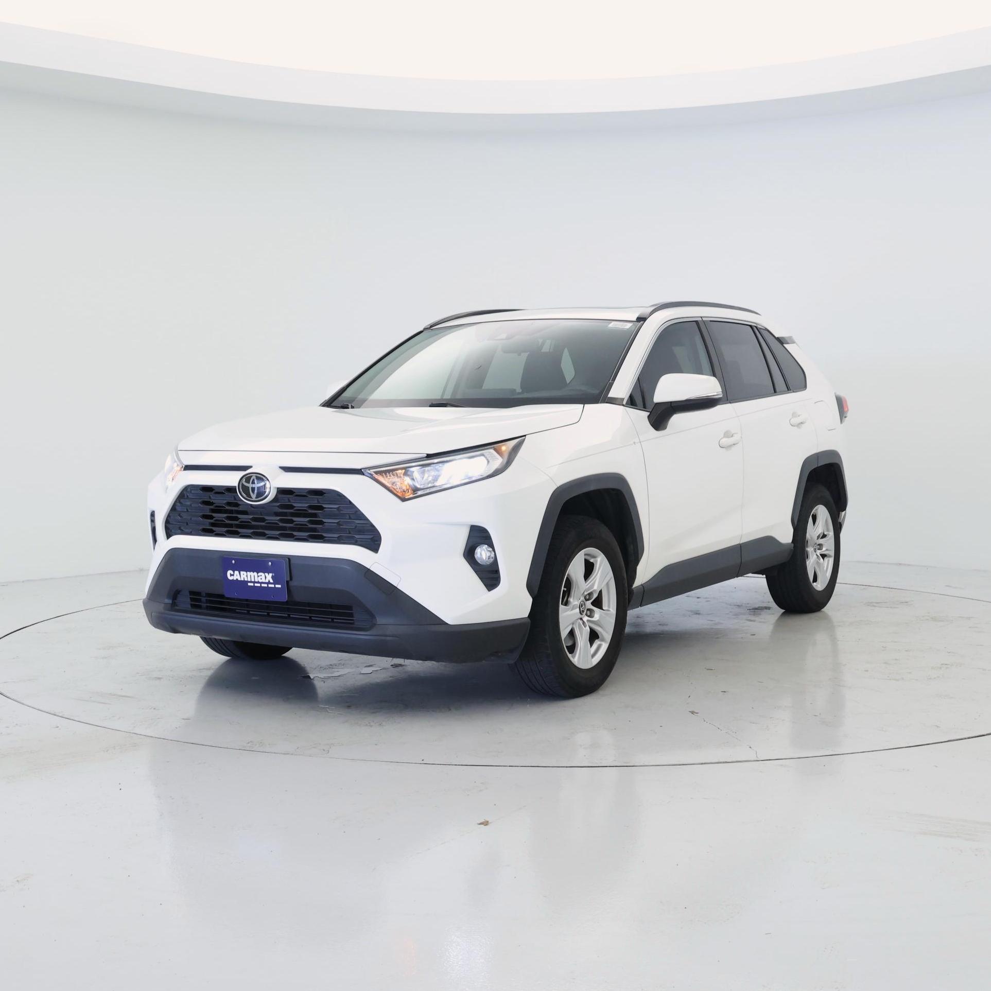 Thumbnail: 2019 Toyota RAV4 - 4