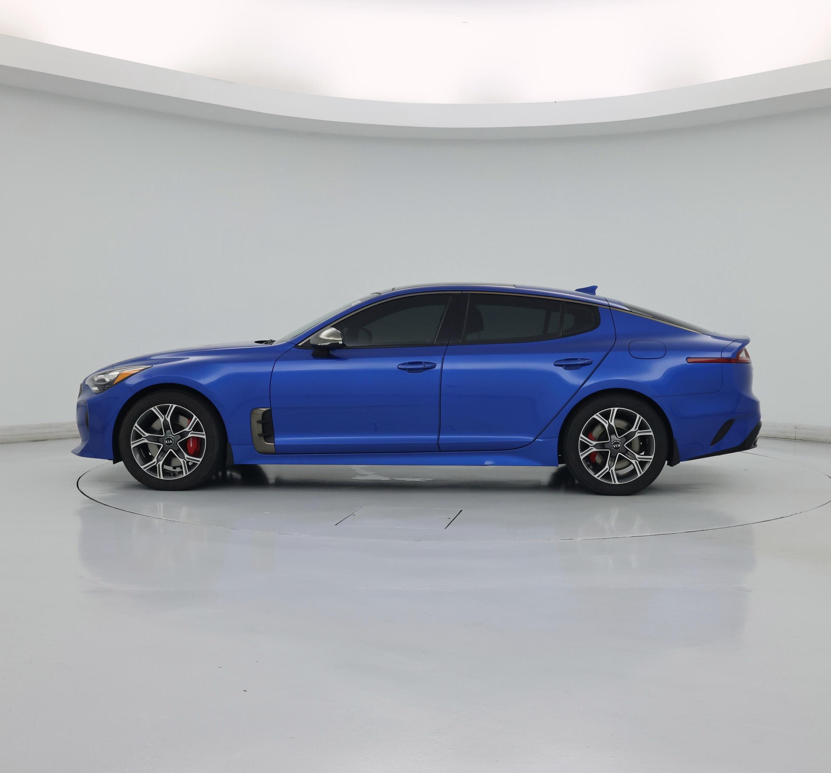 Thumbnail: 2018 Kia Stinger - 3