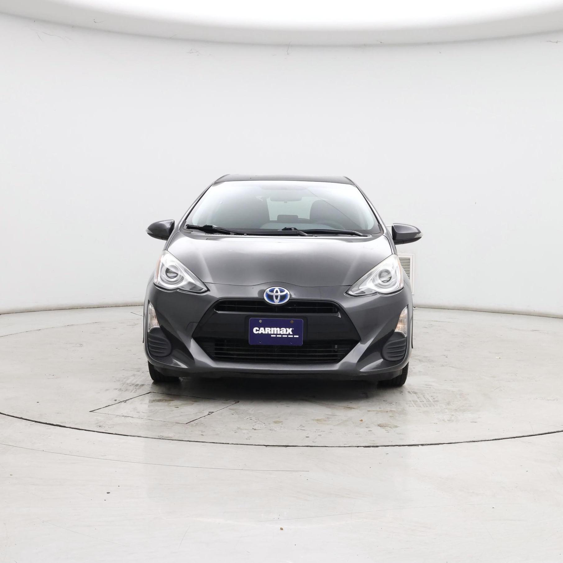 Thumbnail: 2016 Toyota Prius c - 5