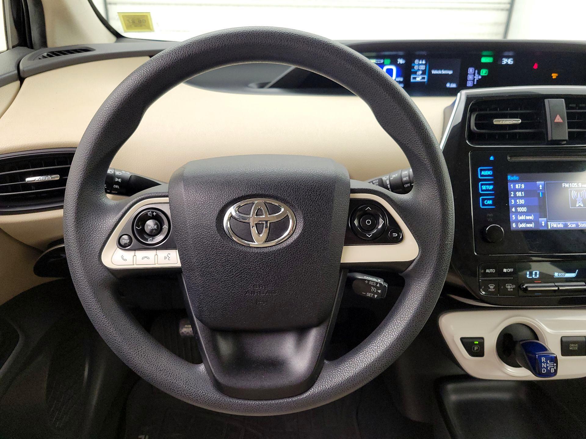 Thumbnail: 2016 Toyota Prius - 10