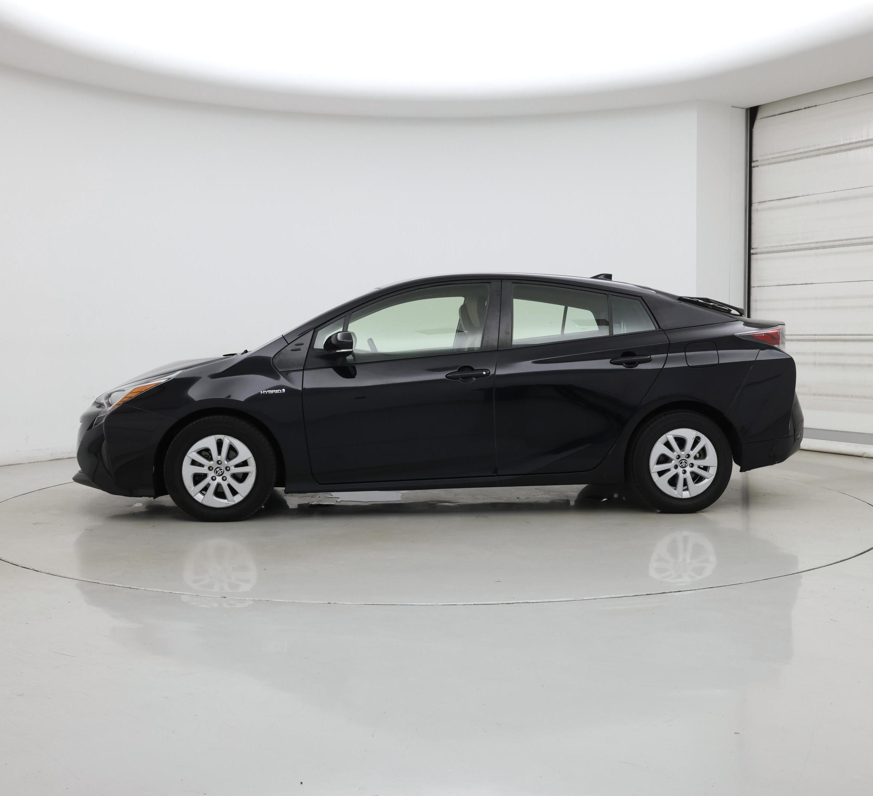 Thumbnail: 2016 Toyota Prius - 3