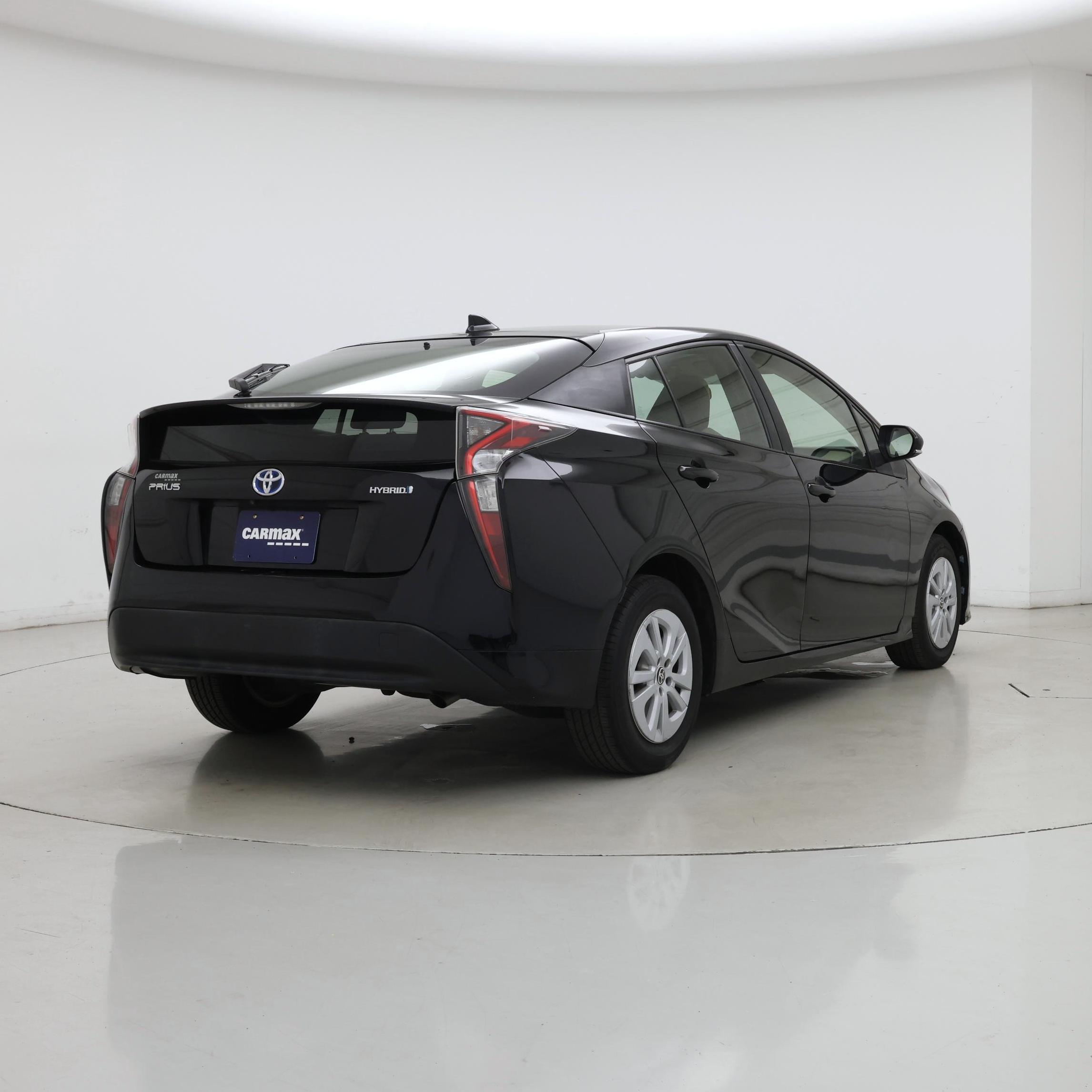 Thumbnail: 2016 Toyota Prius - 8