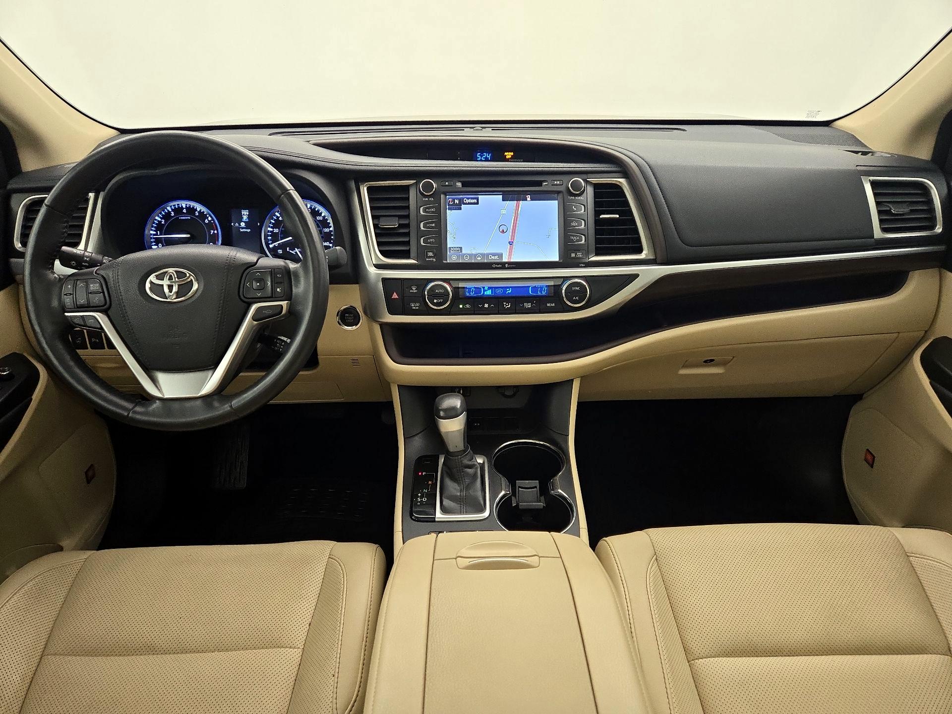 Thumbnail: 2015 Toyota Highlander - 9