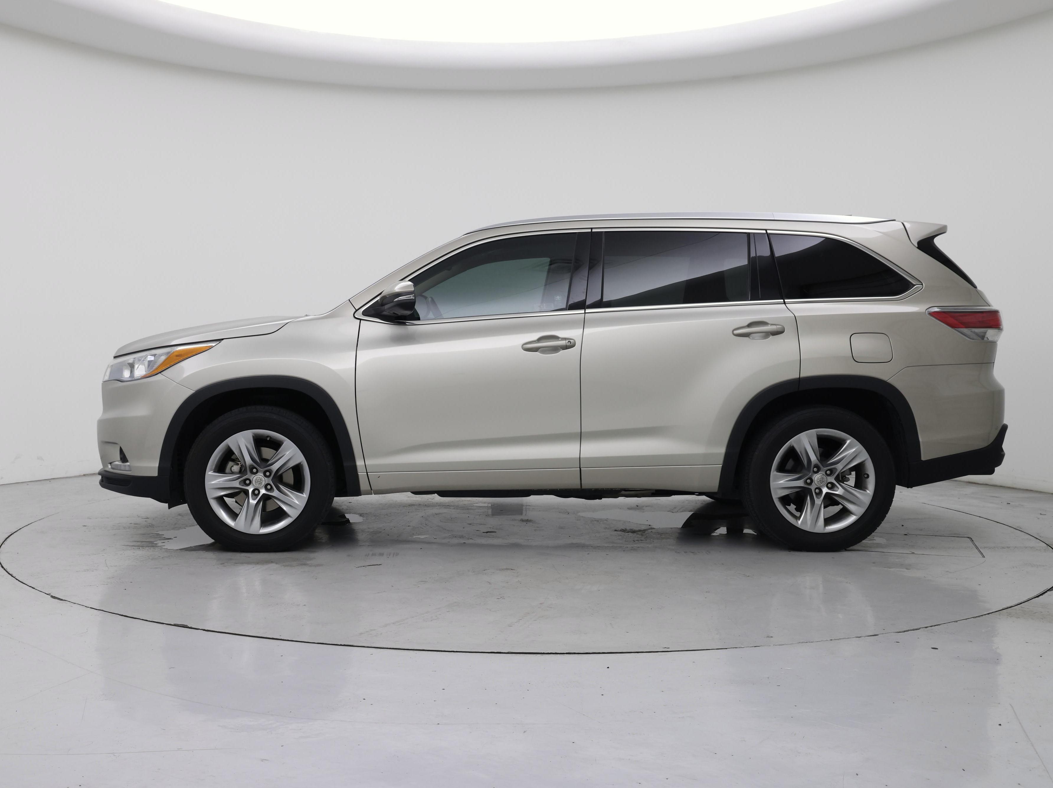 Thumbnail: 2015 Toyota Highlander - 3