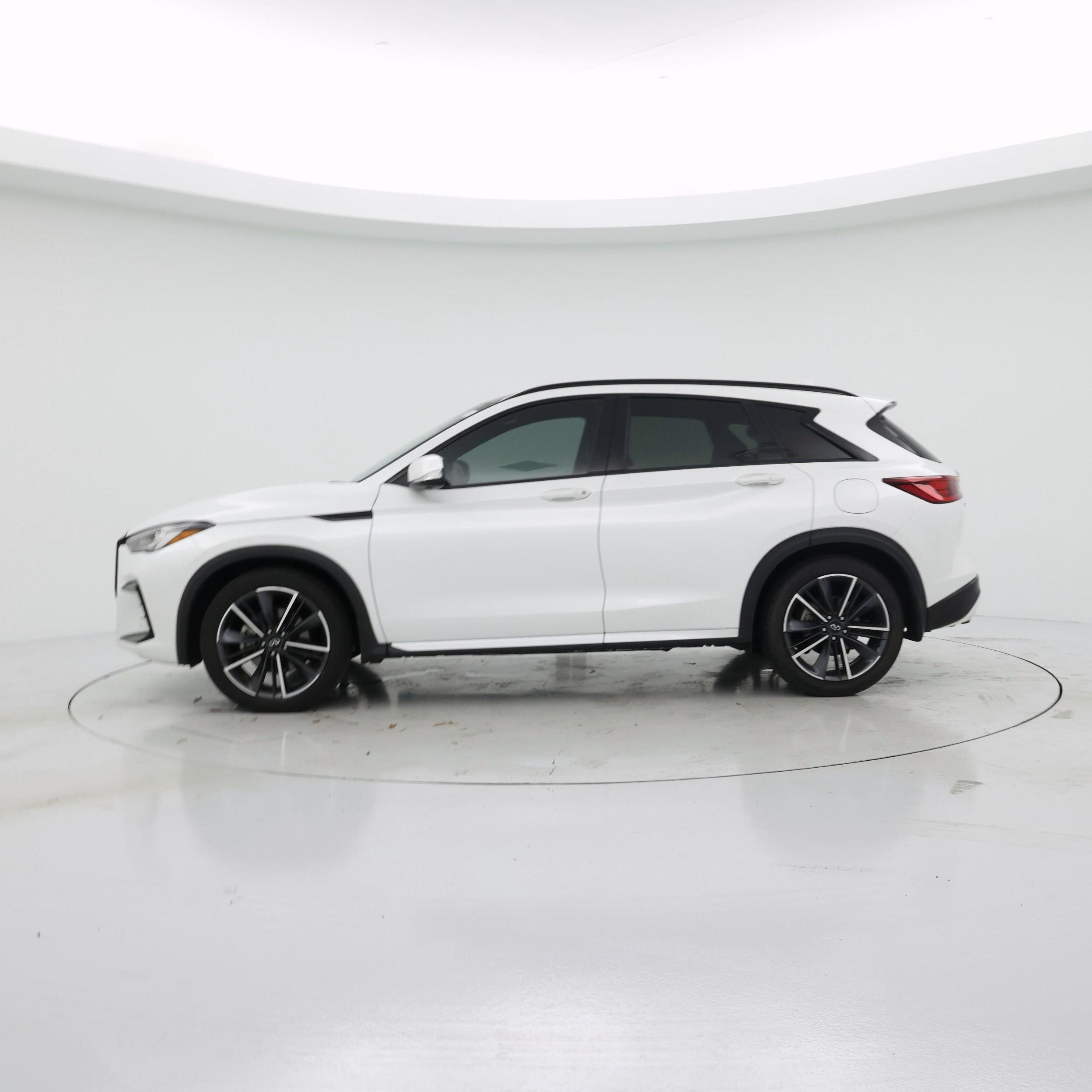Thumbnail: 2024 INFINITI QX50 - 3