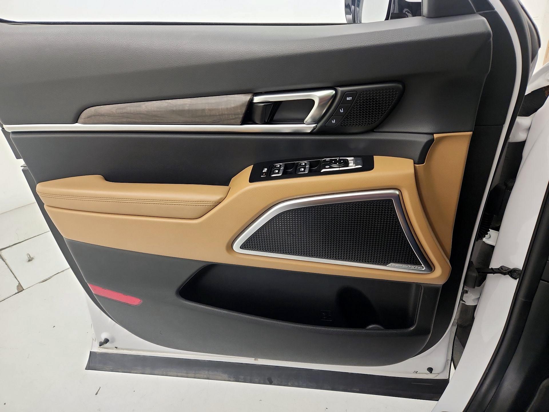Thumbnail: 2022 Kia Telluride - 12