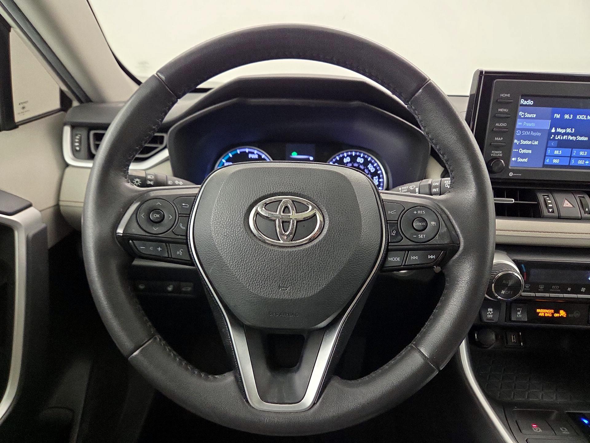 Thumbnail: 2021 Toyota RAV4 - 10