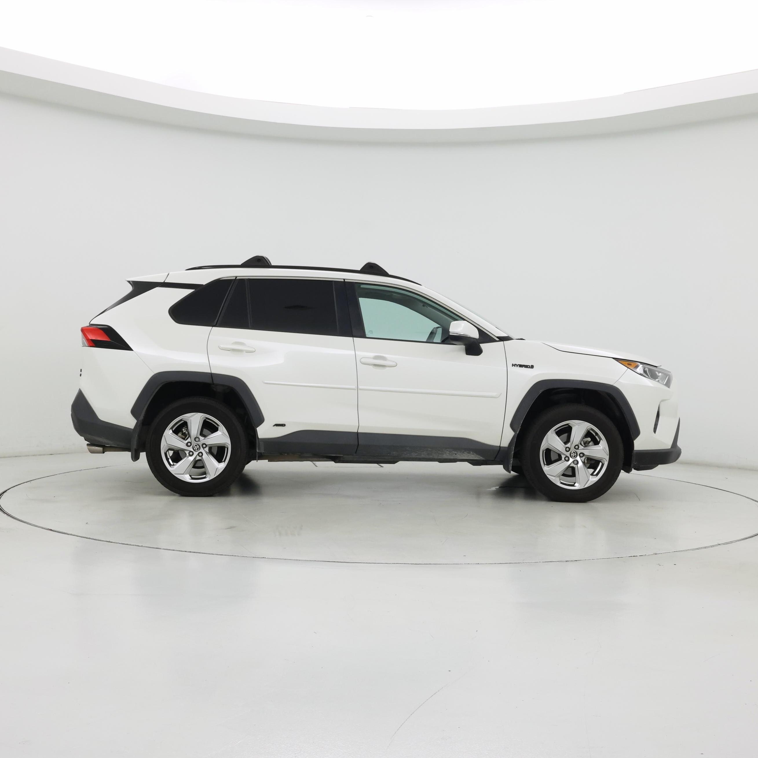 Thumbnail: 2021 Toyota RAV4 - 7