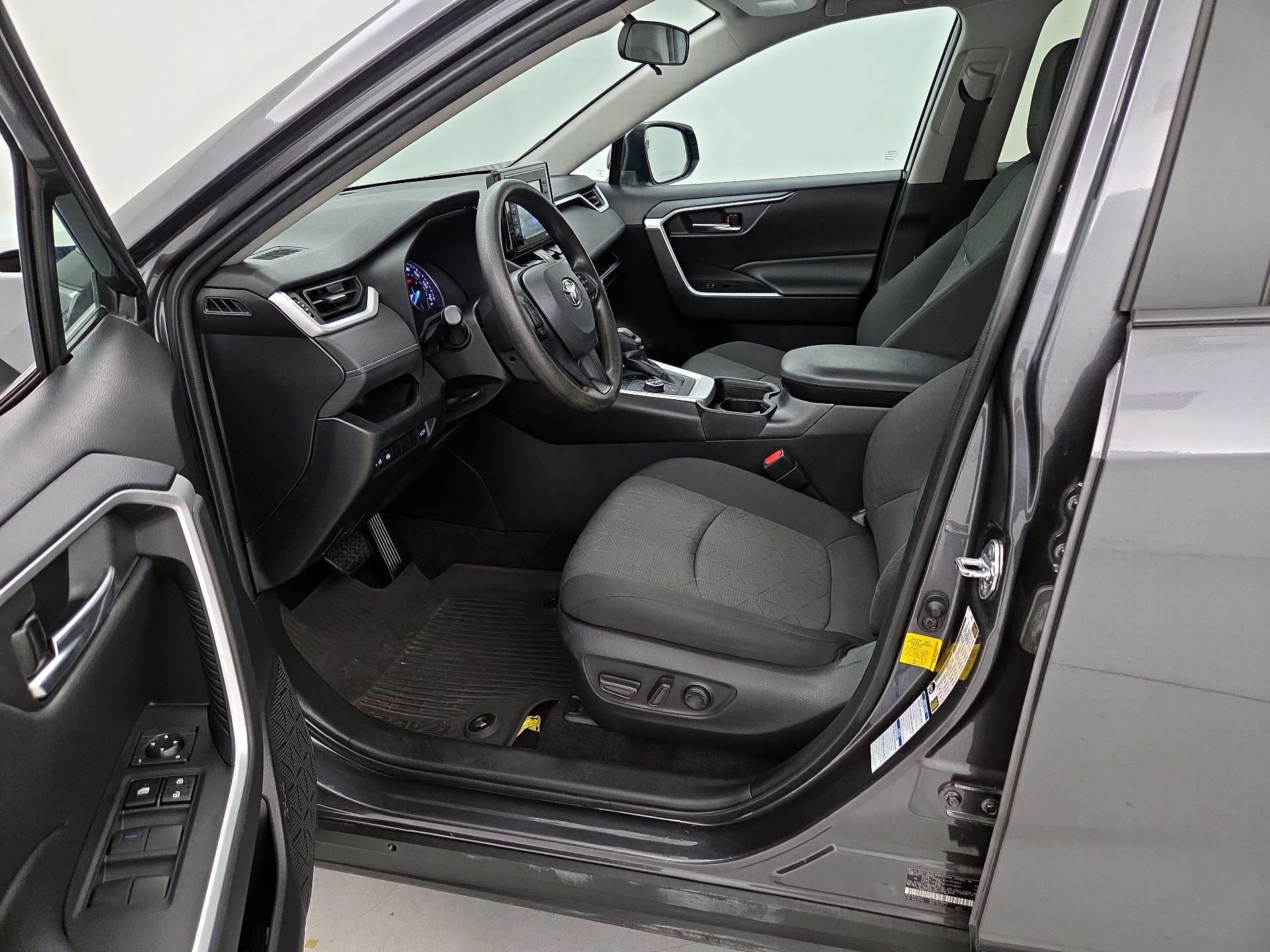 Thumbnail: 2021 Toyota RAV4 - 11