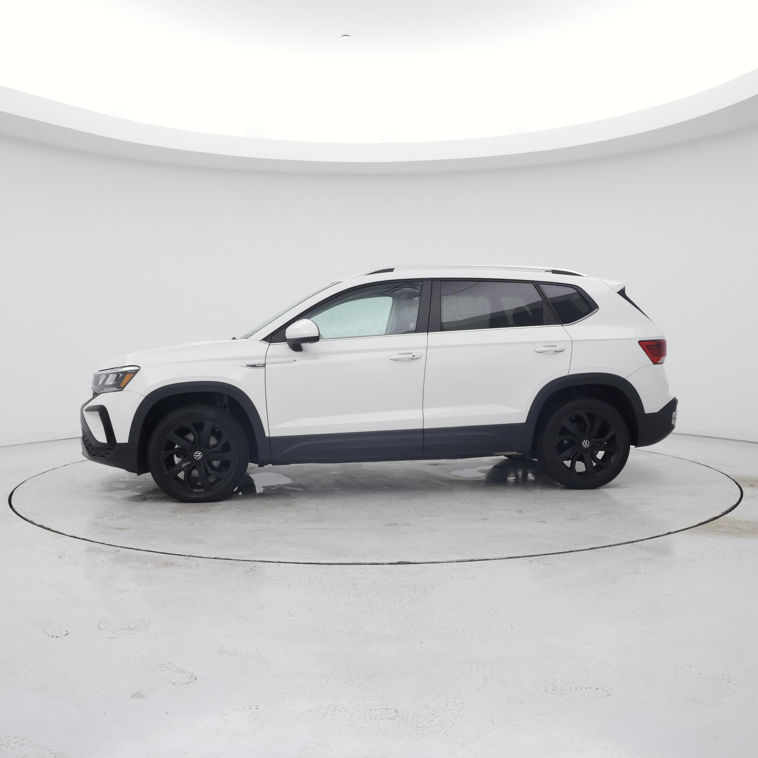Thumbnail: 2022 Volkswagen Taos - 3