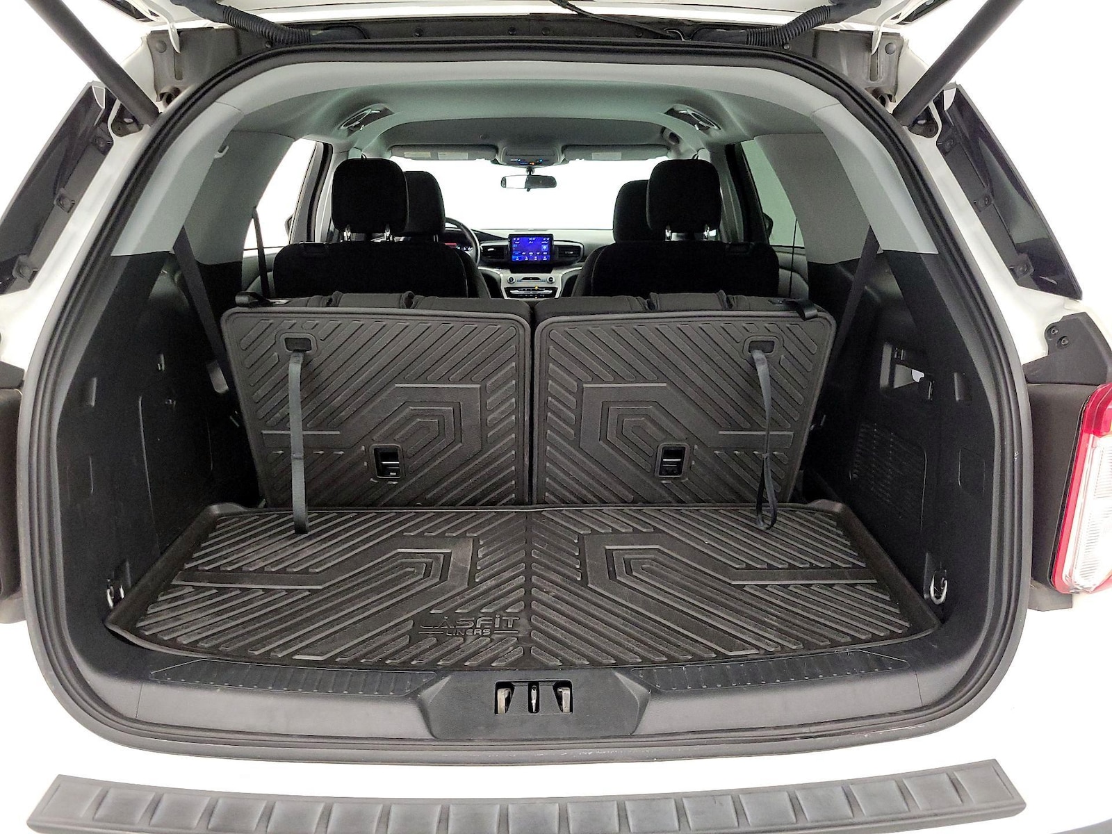 2023 Ford Explorer XLT - Photo 22