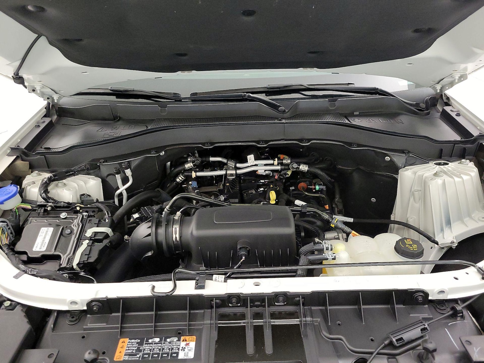 2023 Ford Explorer XLT - Photo 24