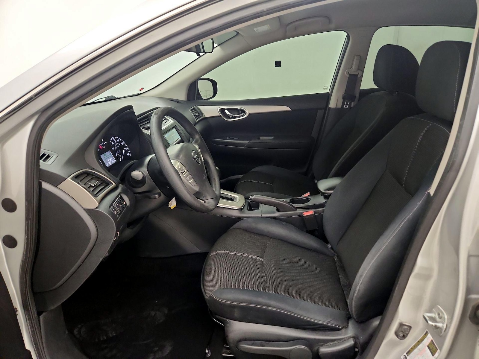 2015 Nissan Sentra S - Photo 12