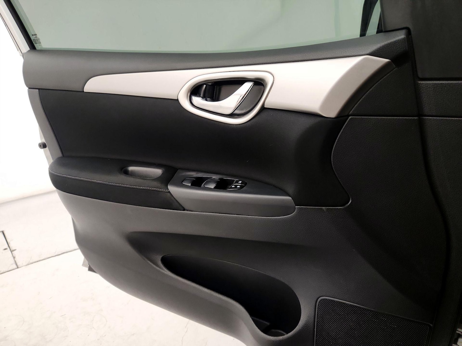 2015 Nissan Sentra S - Photo 13