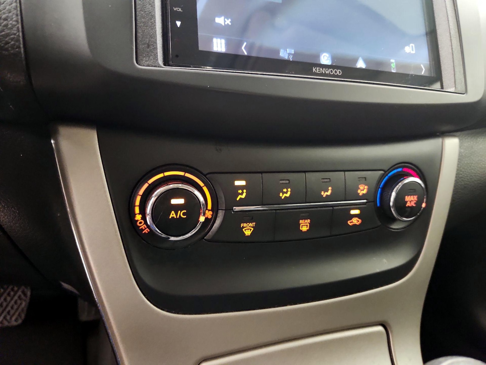 2015 Nissan Sentra S - Photo 16